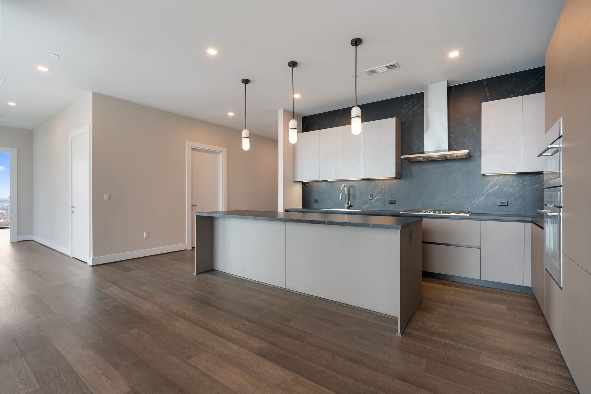 1711 Allen Parkway, #2403, Houston, TX 77019 1711 Allen Parkway, #2403, Houston, TX 77019