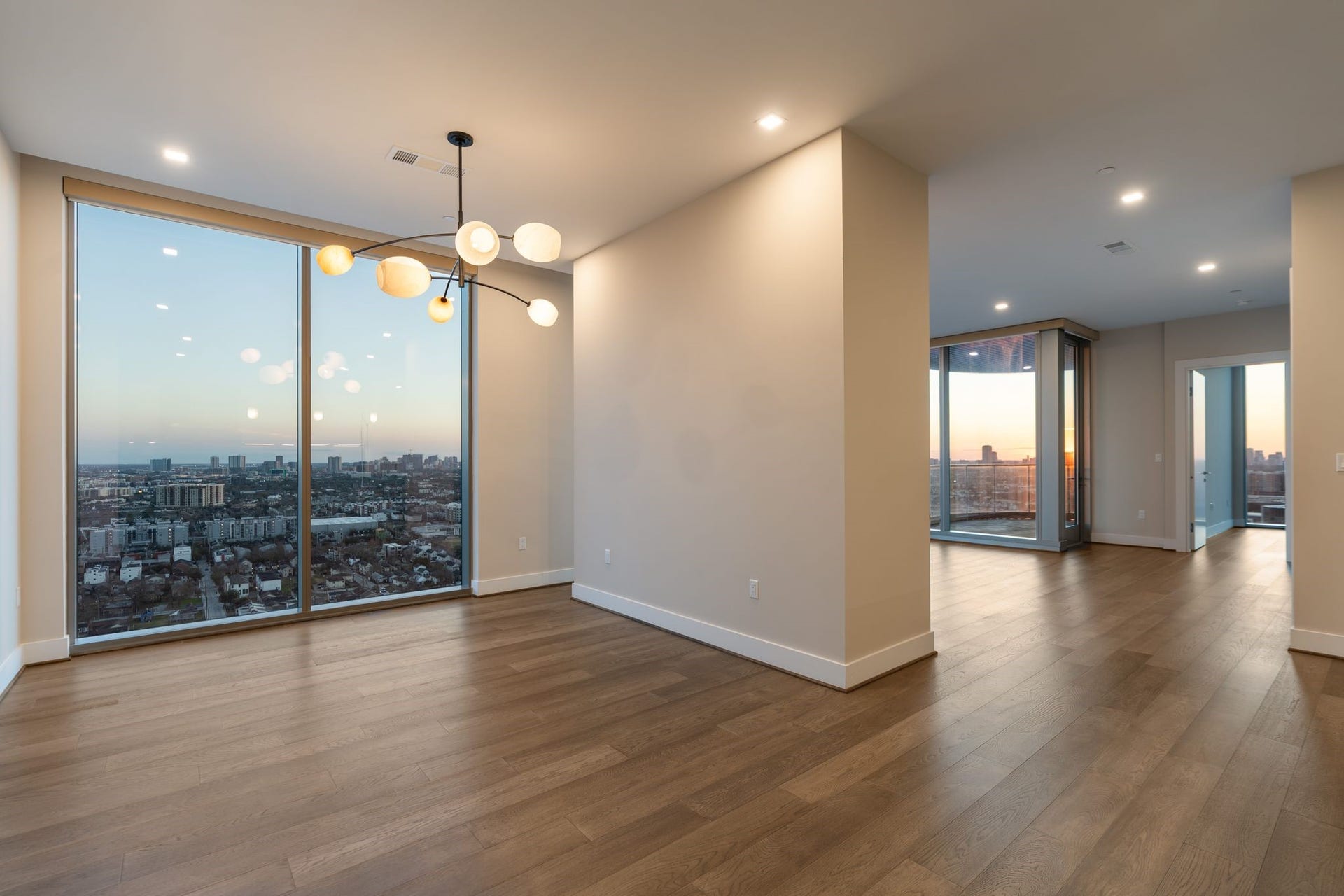 1711 Allen Parkway, #2403, Houston, TX 77019 1711 Allen Parkway, #2403, Houston, TX 77019
