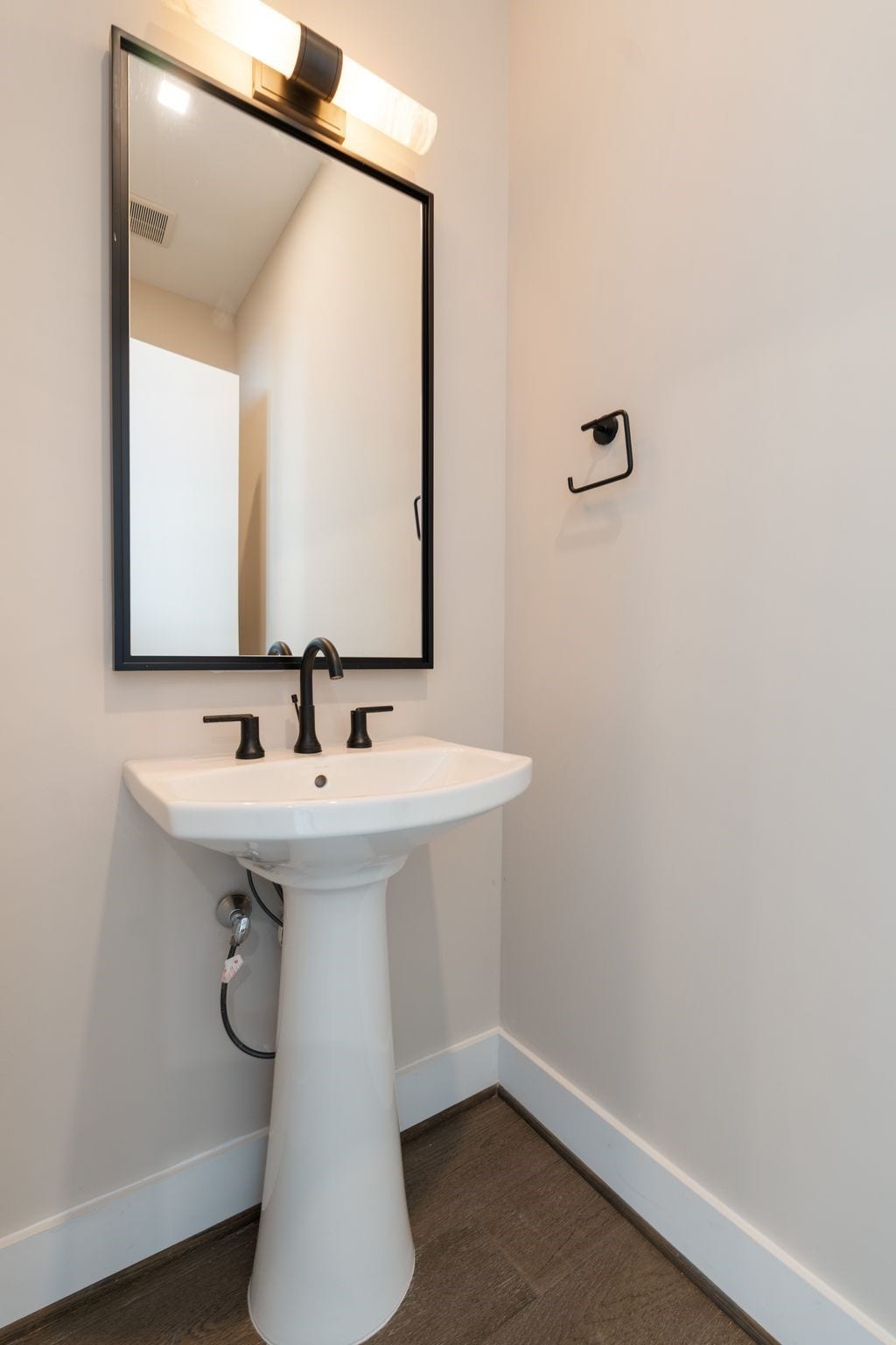 1711 Allen Parkway, #2403, Houston, TX 77019 1711 Allen Parkway, #2403, Houston, TX 77019
