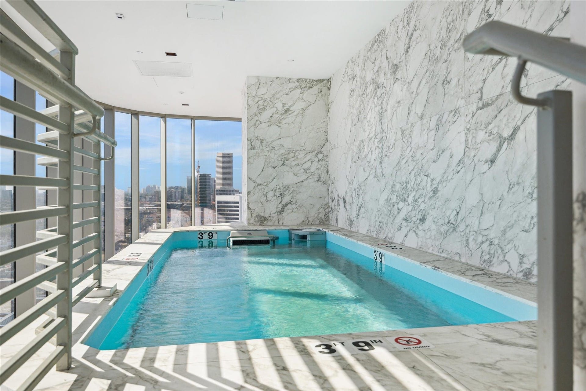 1711 Allen Parkway, #2403, Houston, TX 77019 Residents have access to this jet powered lap pool; reservation only