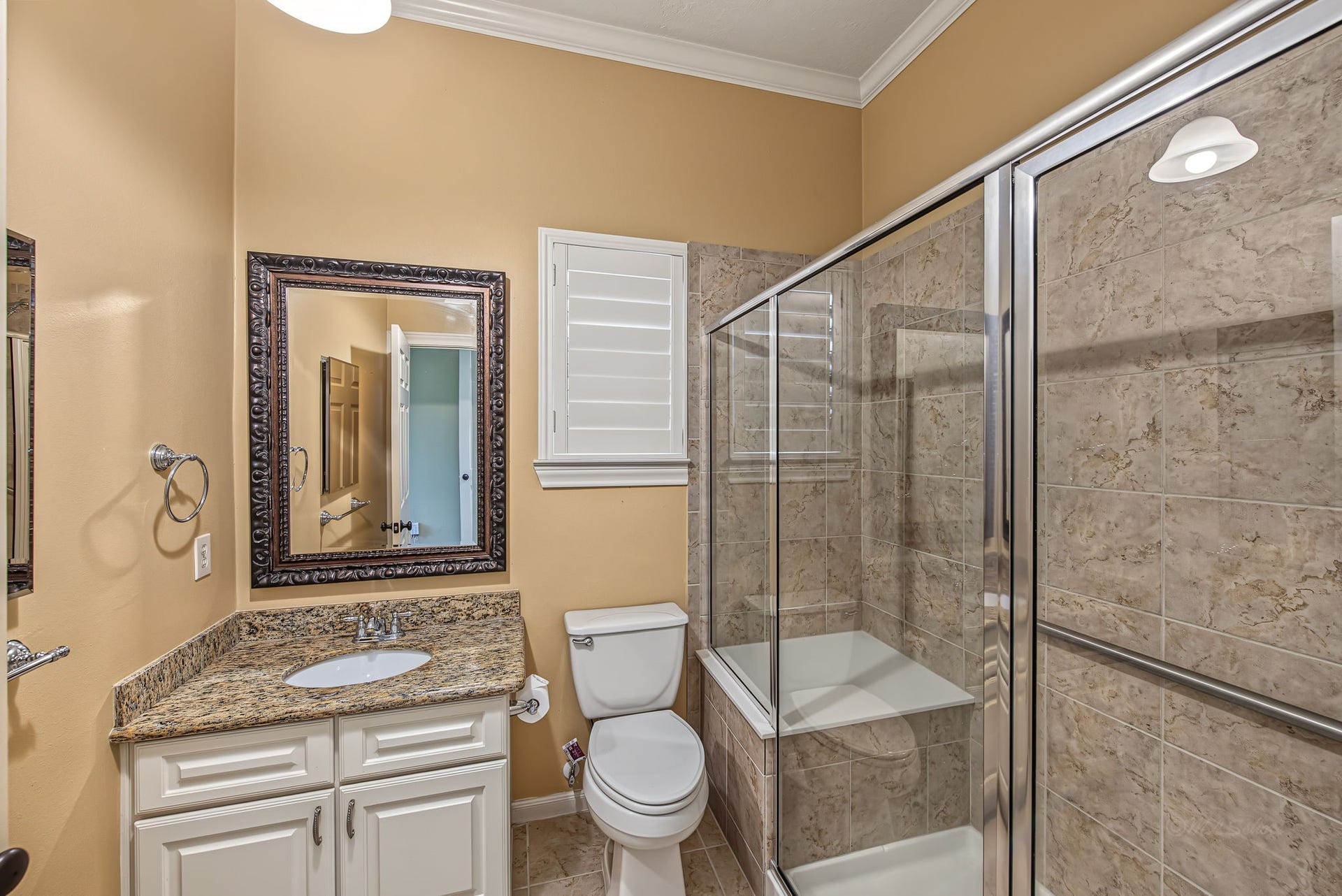 12619 Mossy Ledge Drive, Tomball, TX 77377 Bath