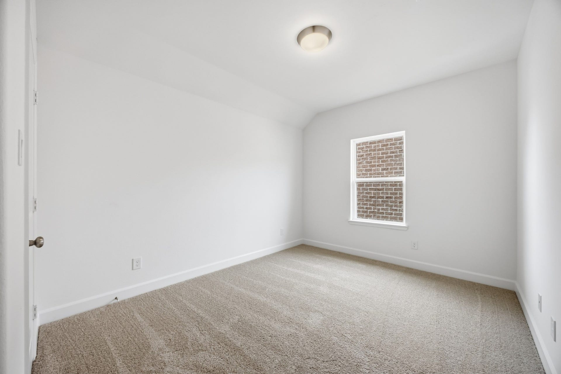 5405 Nolda Street, Houston, TX 77007 Welcoming Rooms: A Secondary Bedroom serves as a polished oasis for guests or family.