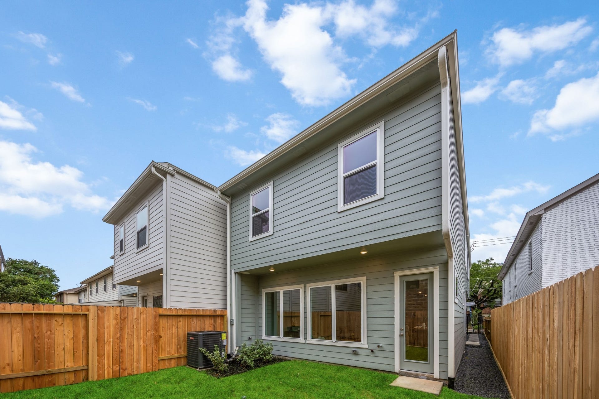 5405 Nolda Street, Houston, TX 77007 5405 Nolda Street, Houston, TX 77007