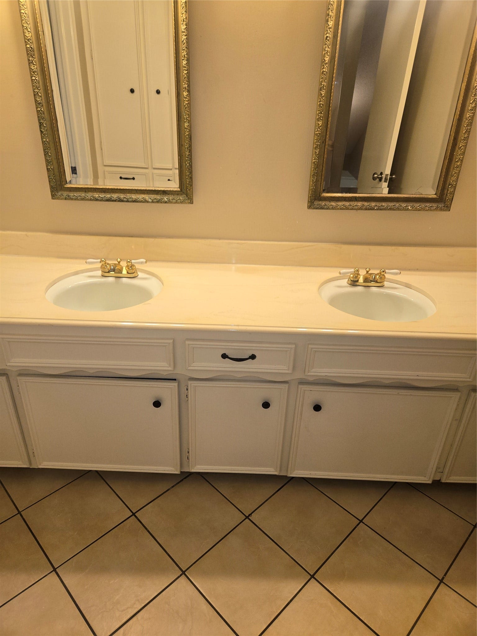 1106 Suwanee Lane, Houston, TX 77090