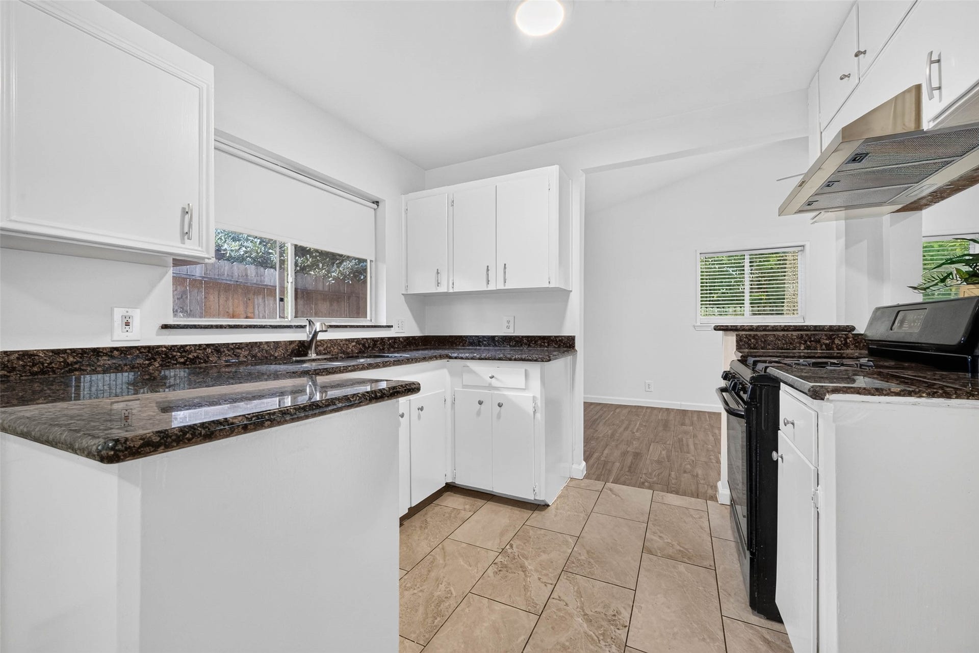 6518 Birdwood Road, Houston, TX 77074 6518 Birdwood Road, Houston, TX 77074