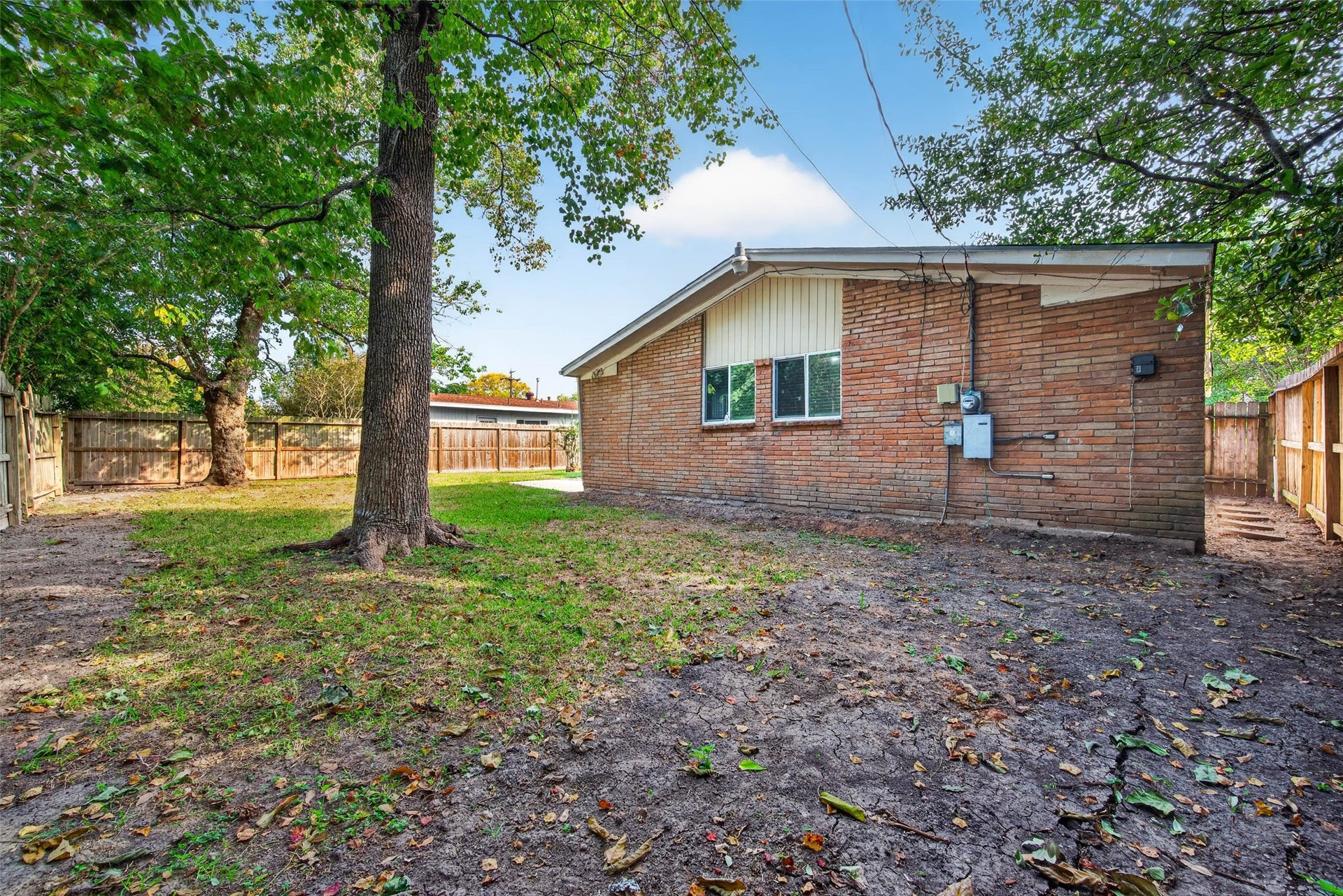 6518 Birdwood Road, Houston, TX 77074 6518 Birdwood Road, Houston, TX 77074