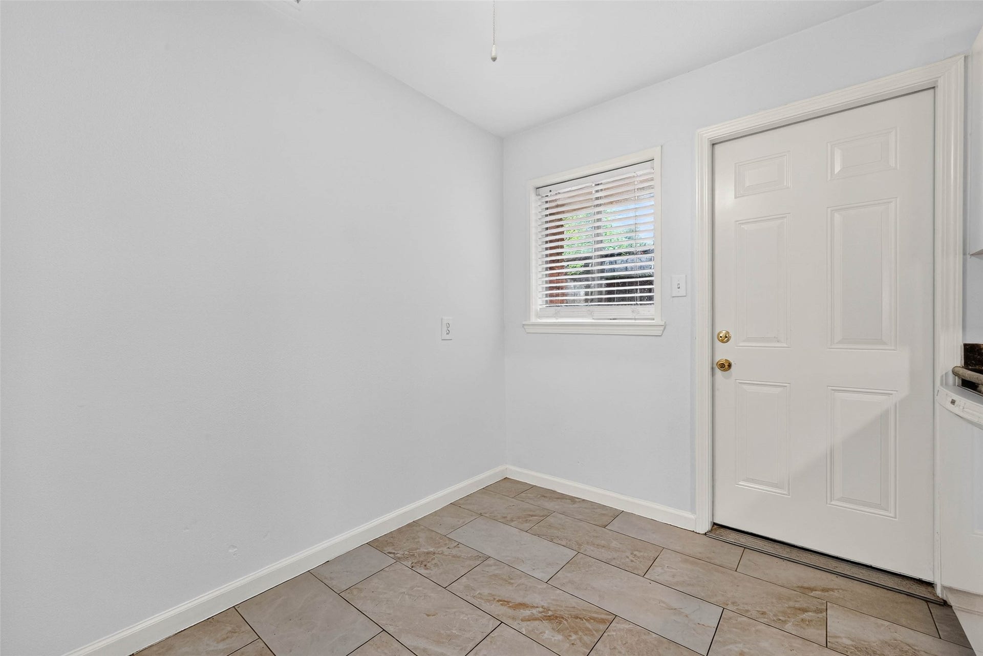 6518 Birdwood Road, Houston, TX 77074 6518 Birdwood Road, Houston, TX 77074