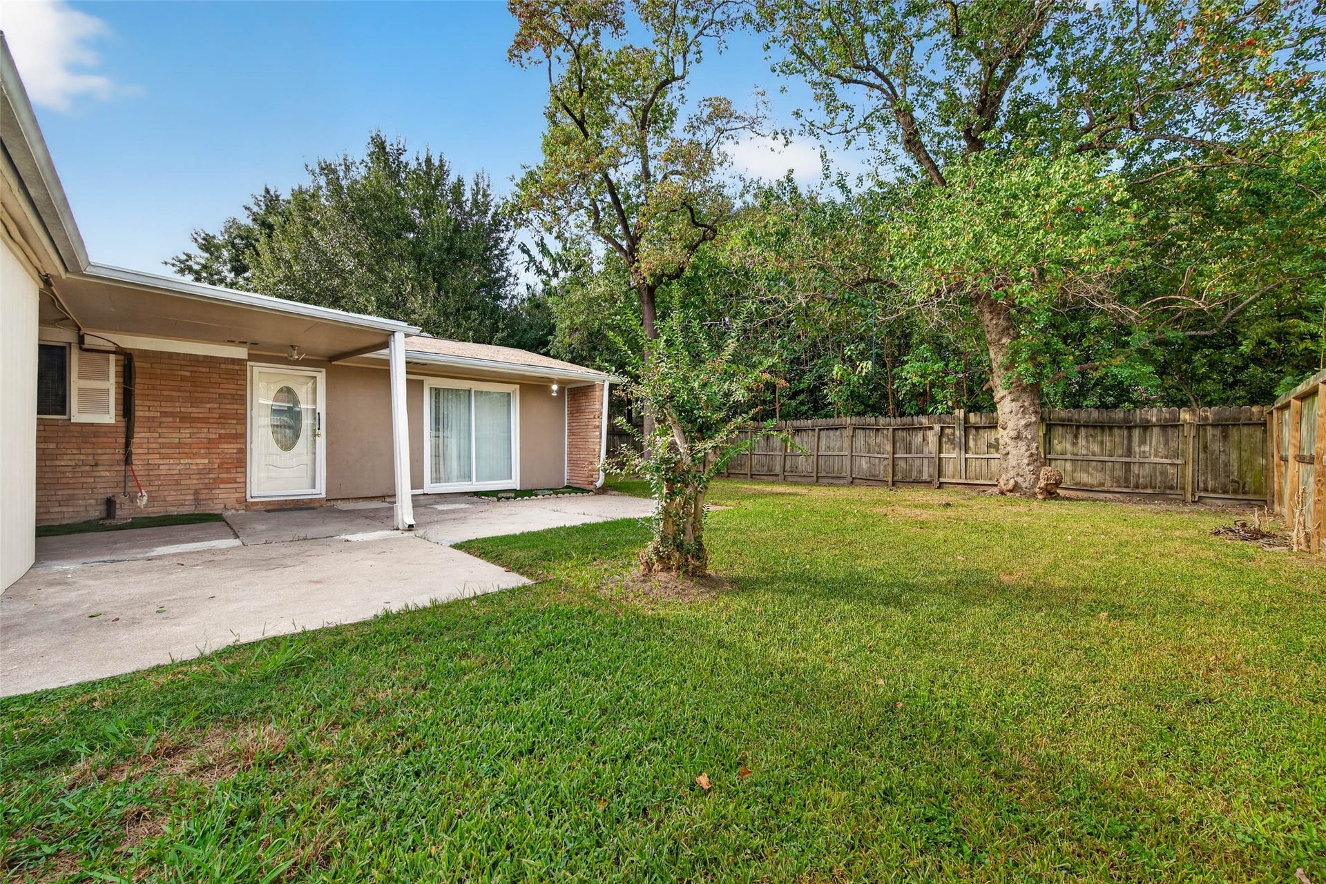 6518 Birdwood Road, Houston, TX 77074 6518 Birdwood Road, Houston, TX 77074