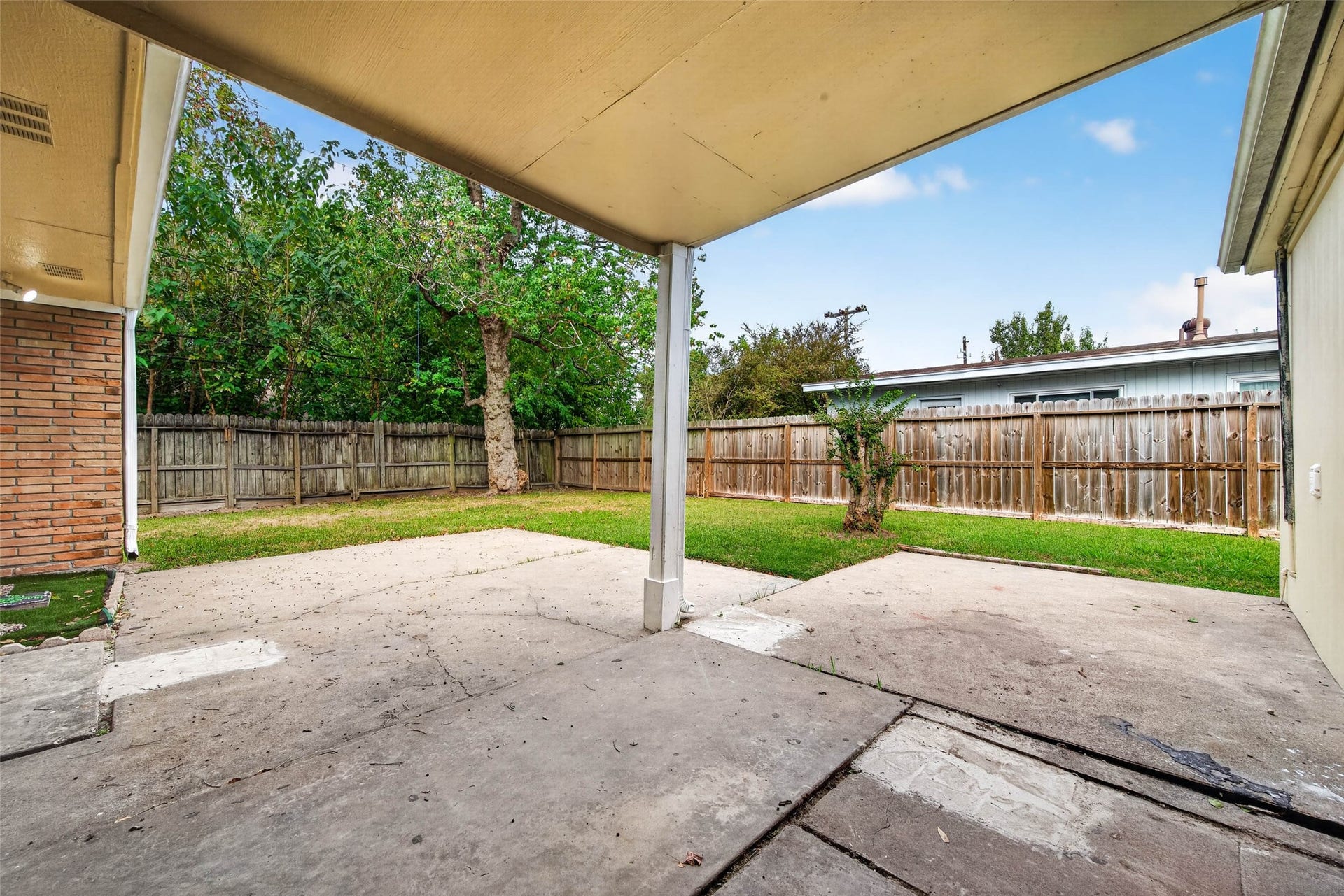 6518 Birdwood Road, Houston, TX 77074 6518 Birdwood Road, Houston, TX 77074