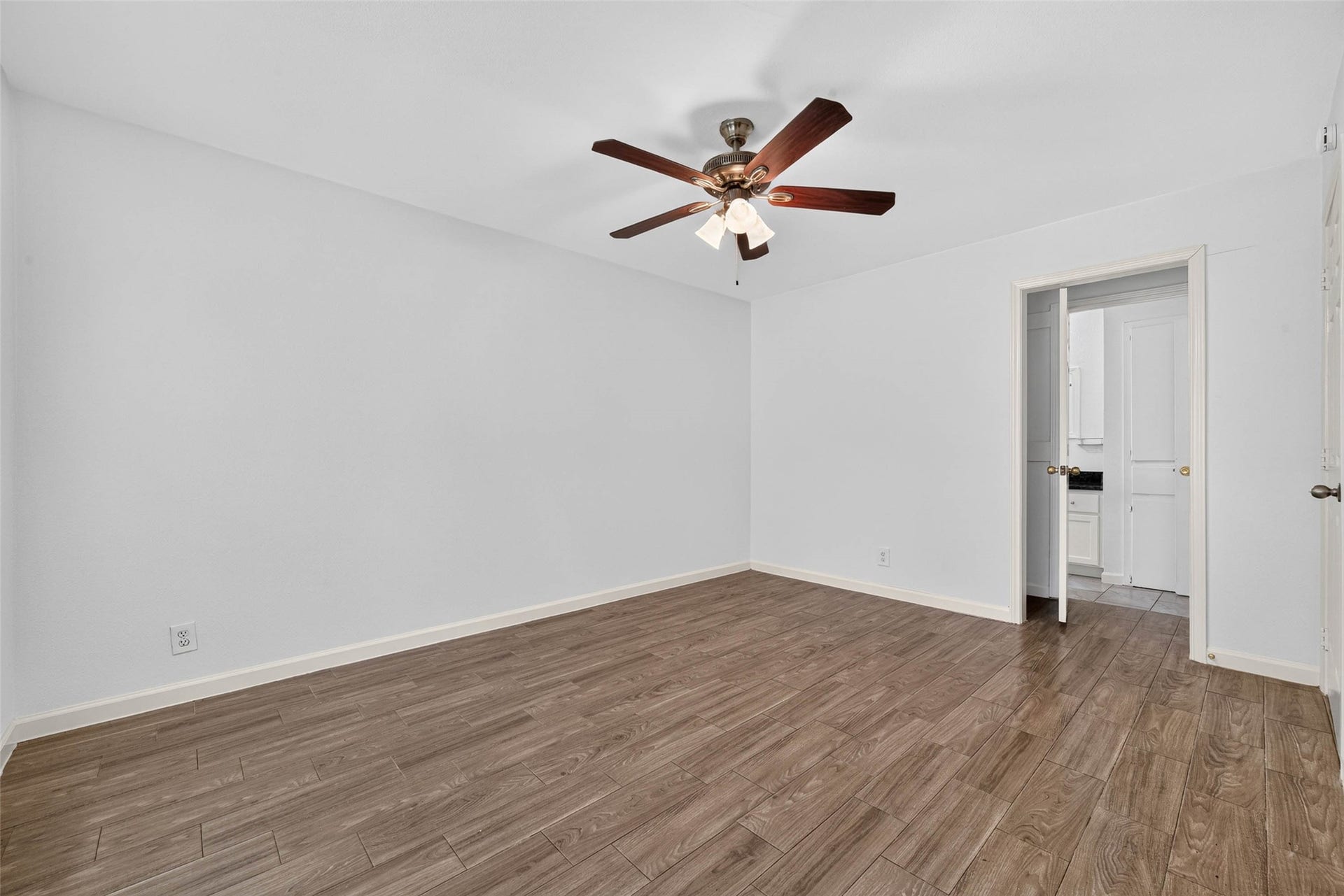6518 Birdwood Road, Houston, TX 77074 6518 Birdwood Road, Houston, TX 77074