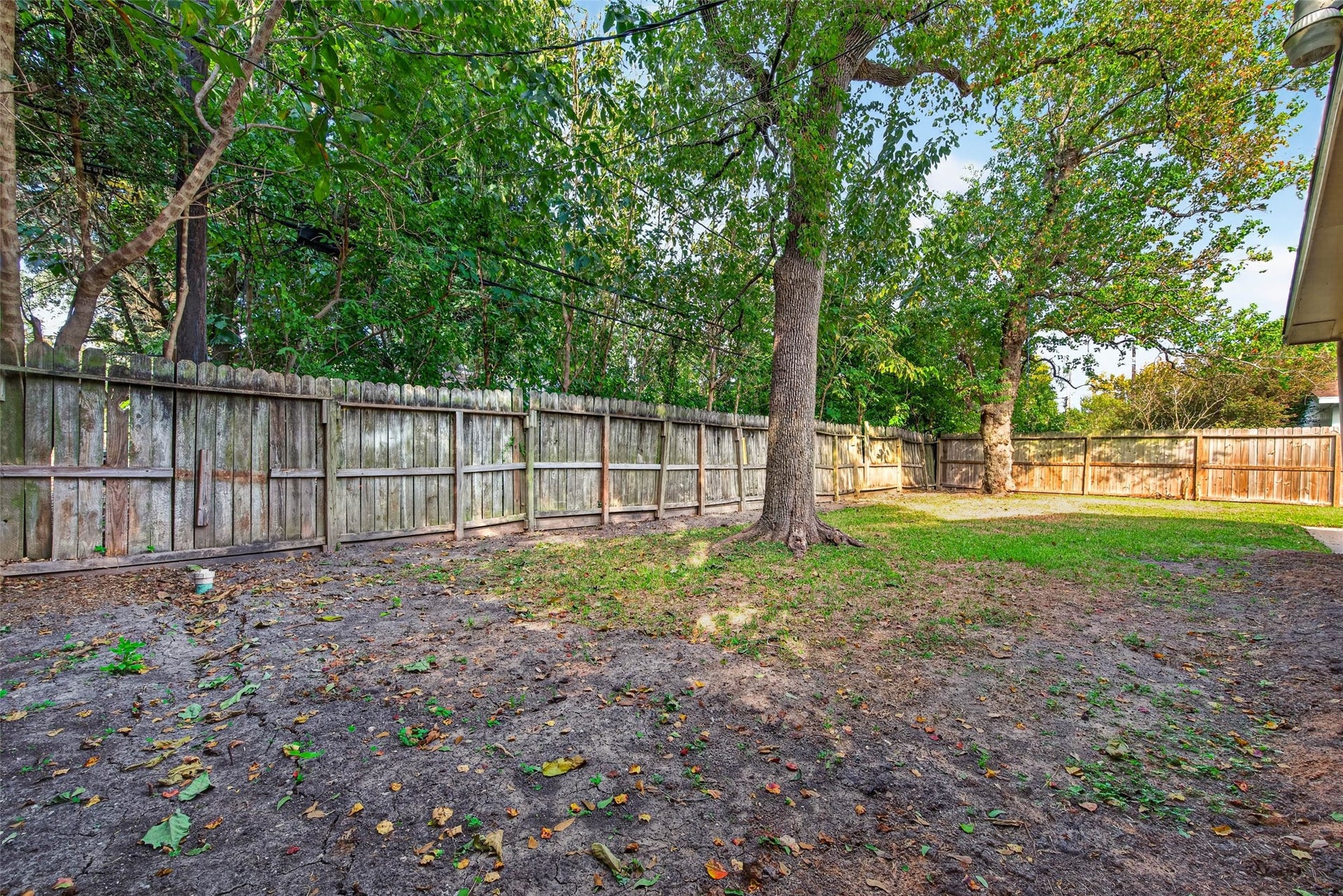 6518 Birdwood Road, Houston, TX 77074 6518 Birdwood Road, Houston, TX 77074