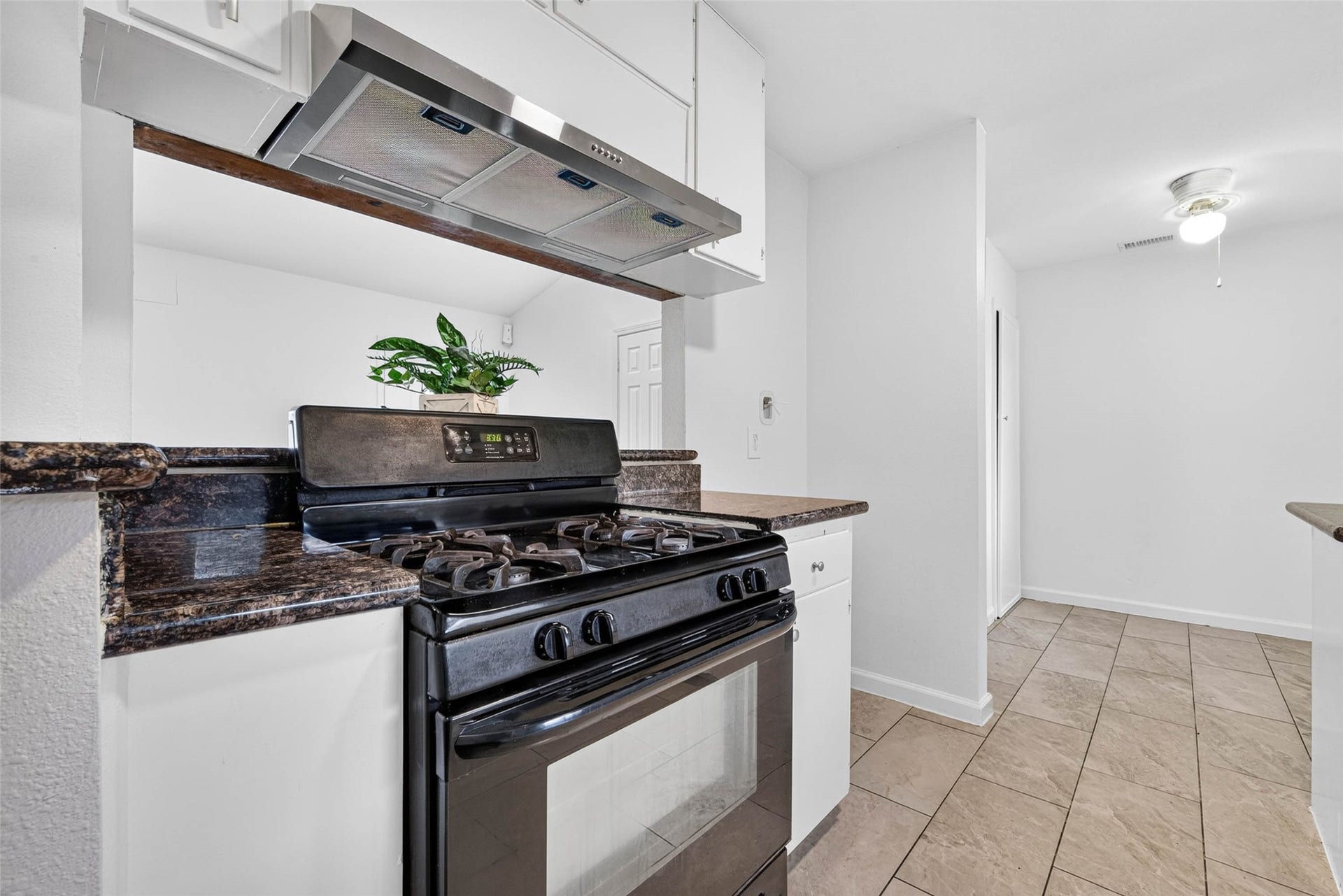 6518 Birdwood Road, Houston, TX 77074 6518 Birdwood Road, Houston, TX 77074