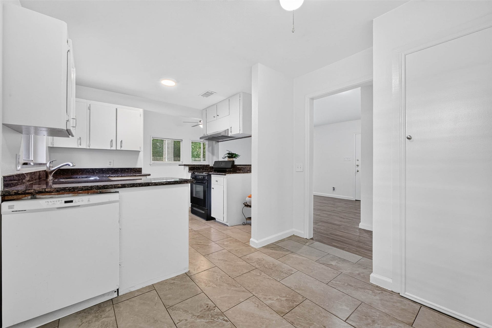 6518 Birdwood Road, Houston, TX 77074 6518 Birdwood Road, Houston, TX 77074