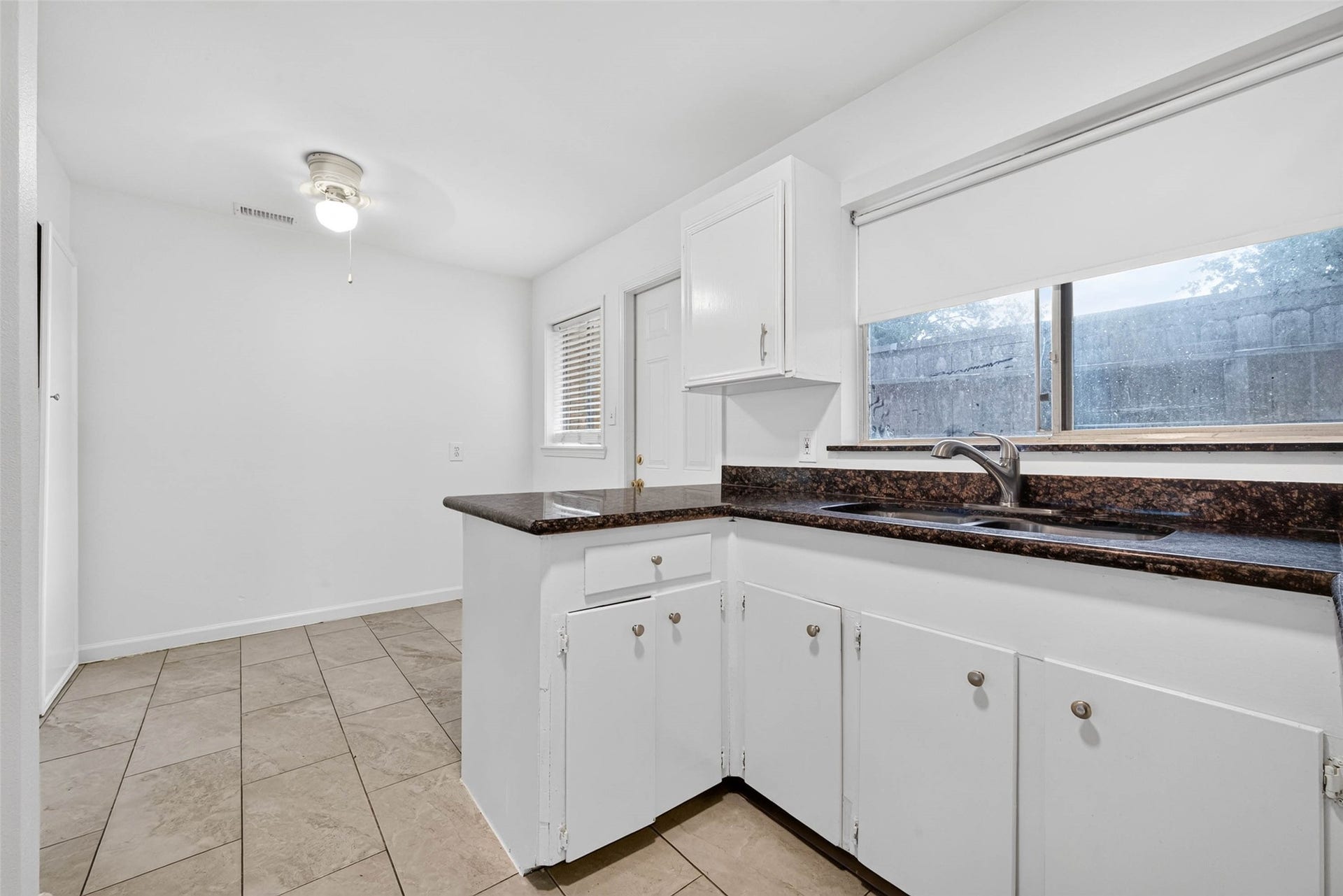 6518 Birdwood Road, Houston, TX 77074 6518 Birdwood Road, Houston, TX 77074