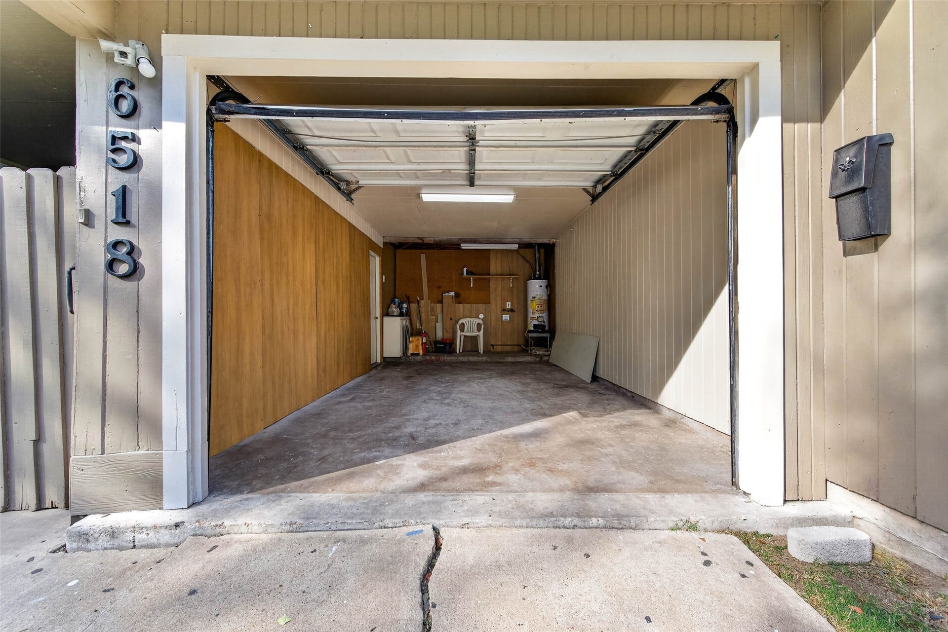 6518 Birdwood Road, Houston, TX 77074 6518 Birdwood Road, Houston, TX 77074