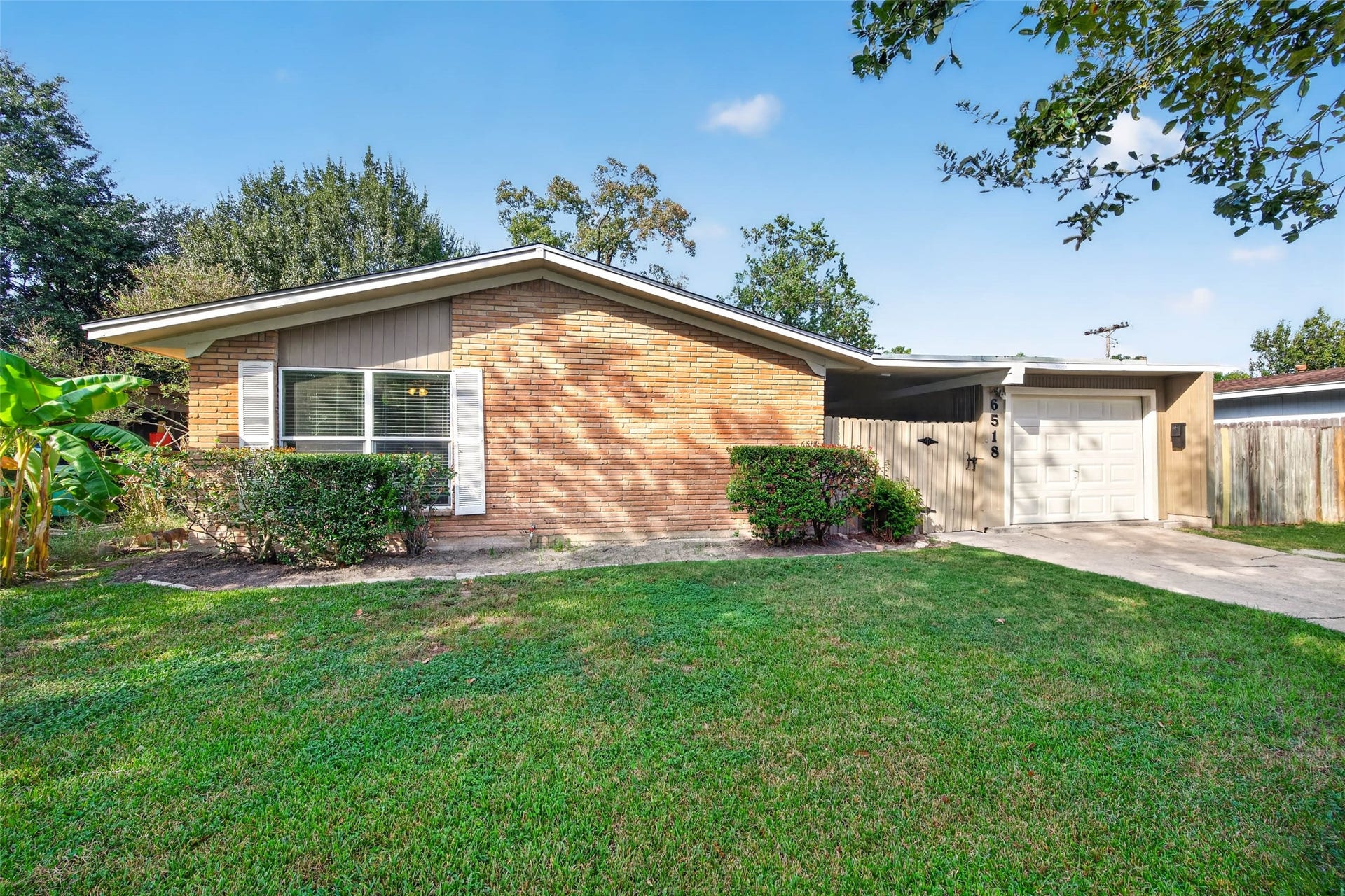 6518 Birdwood Road, Houston, TX 77074 6518 Birdwood Road, Houston, TX 77074