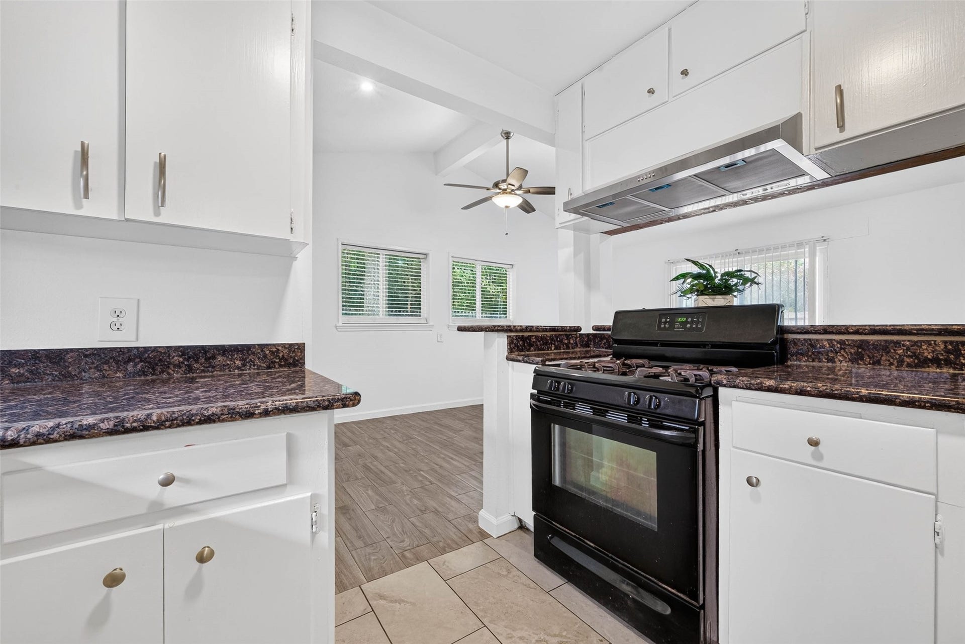 6518 Birdwood Road, Houston, TX 77074 6518 Birdwood Road, Houston, TX 77074