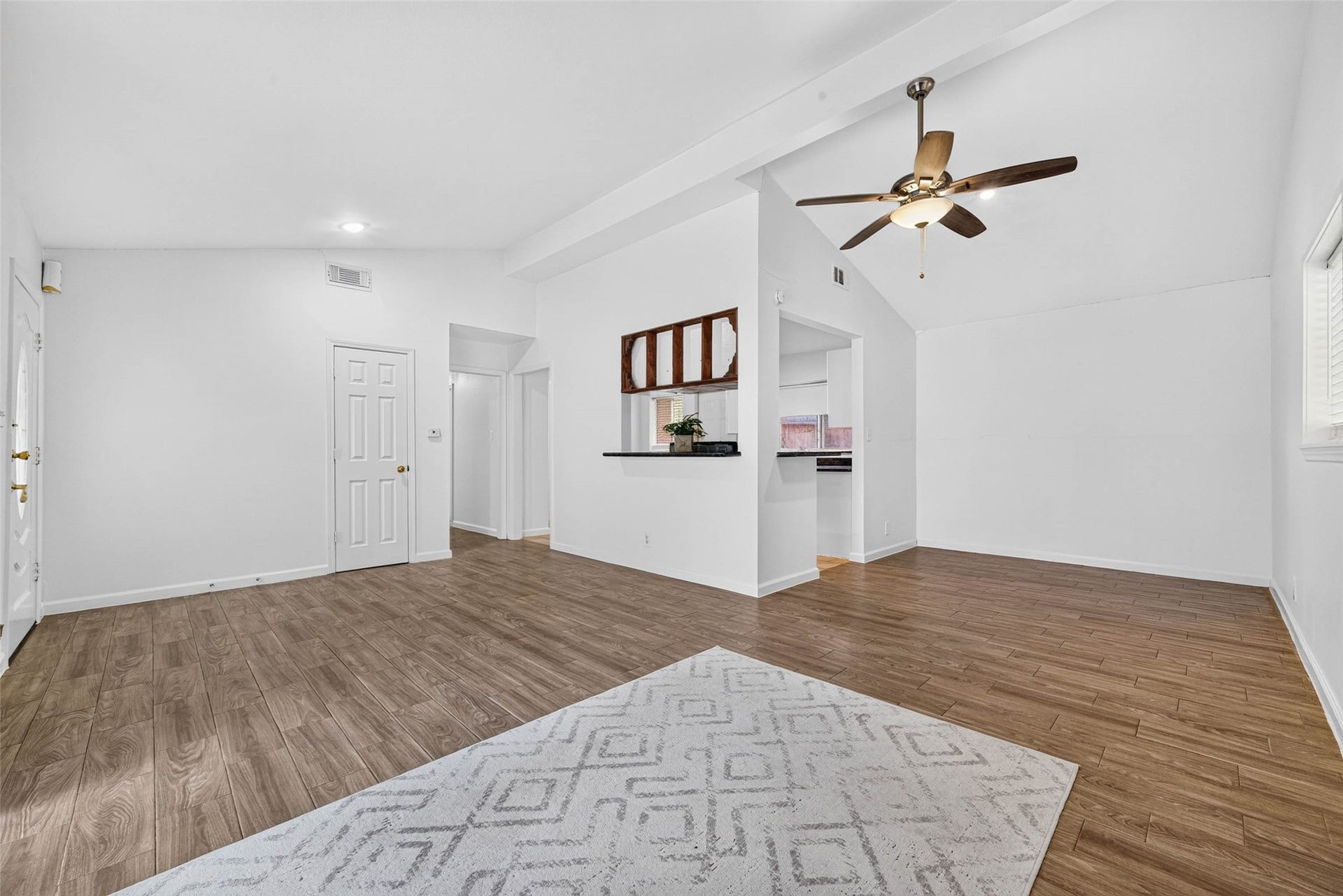 6518 Birdwood Road, Houston, TX 77074 6518 Birdwood Road, Houston, TX 77074