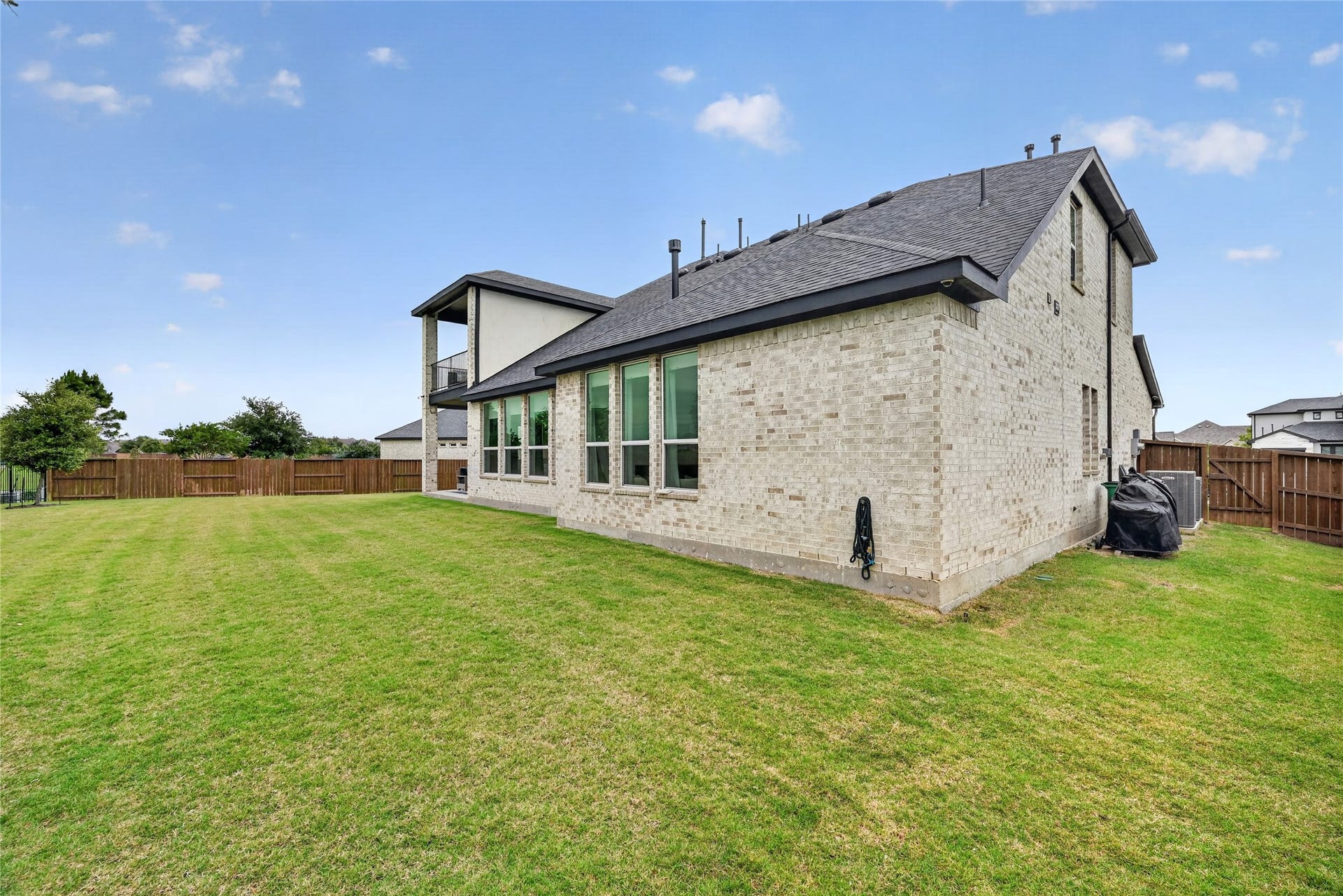 9827 Wright Drive, Manvel, TX 77578 9827 Wright Drive, Manvel, TX 77578