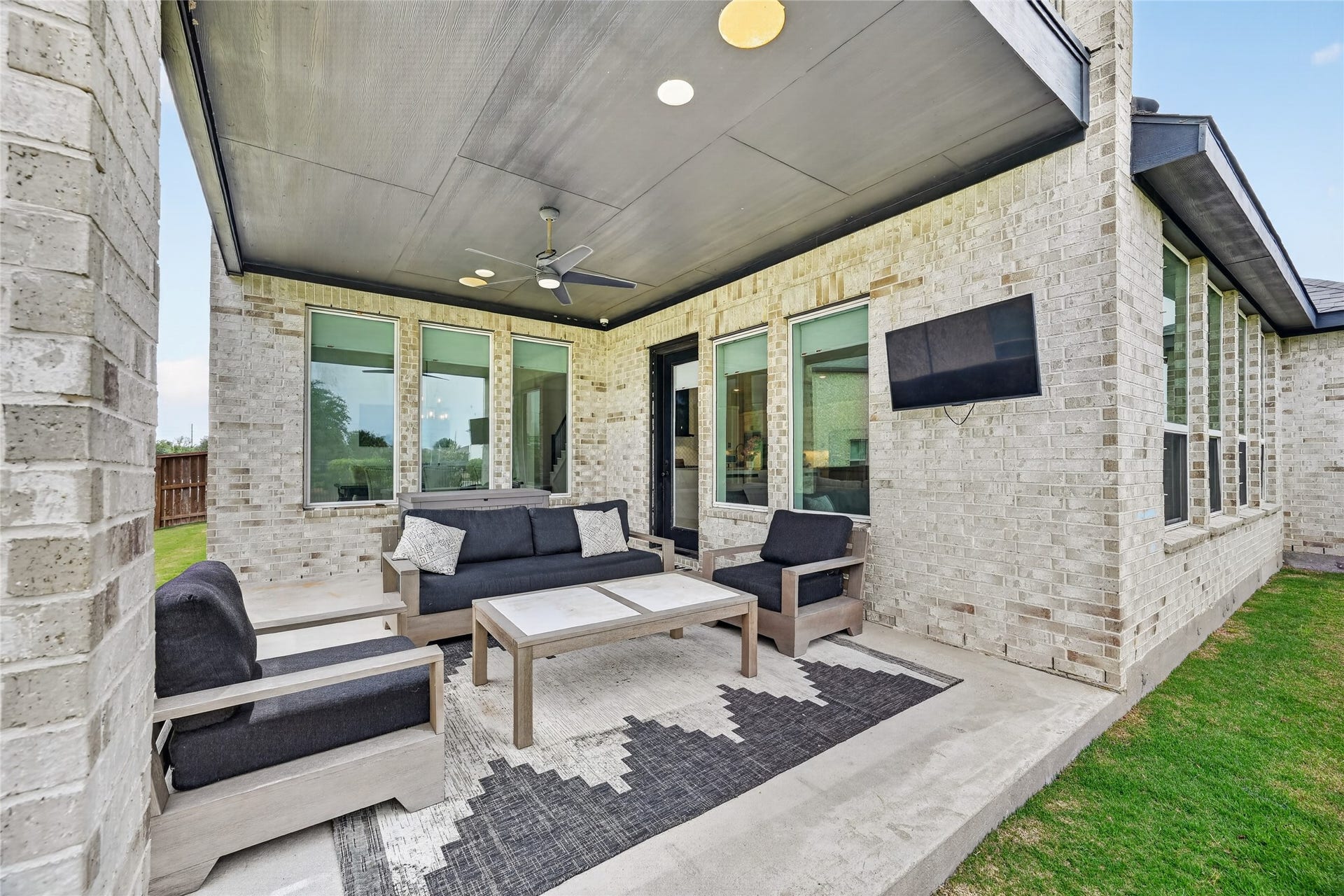 9827 Wright Drive, Manvel, TX 77578 9827 Wright Drive, Manvel, TX 77578