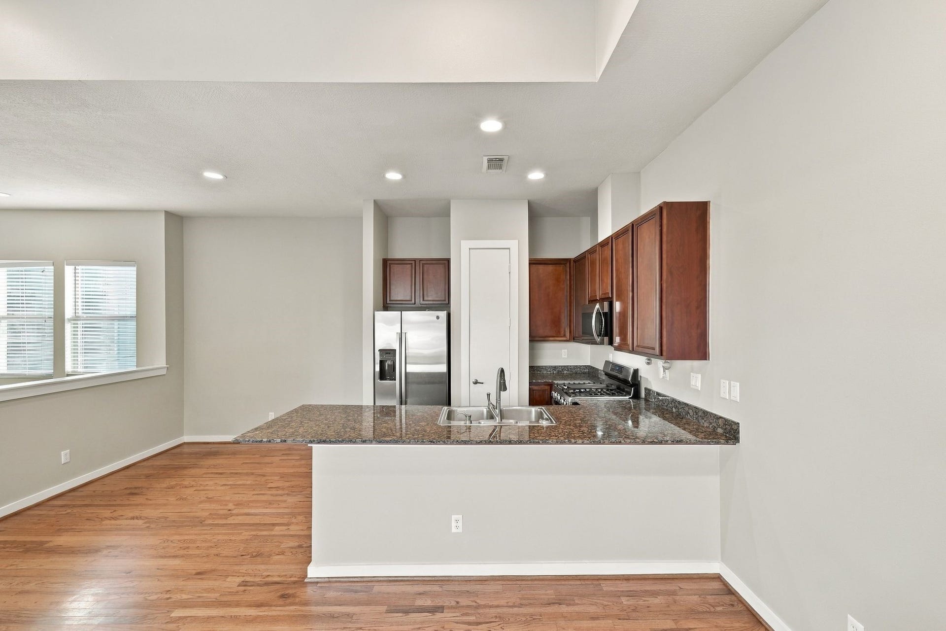 1132 Patterson Street, Houston, TX 77007