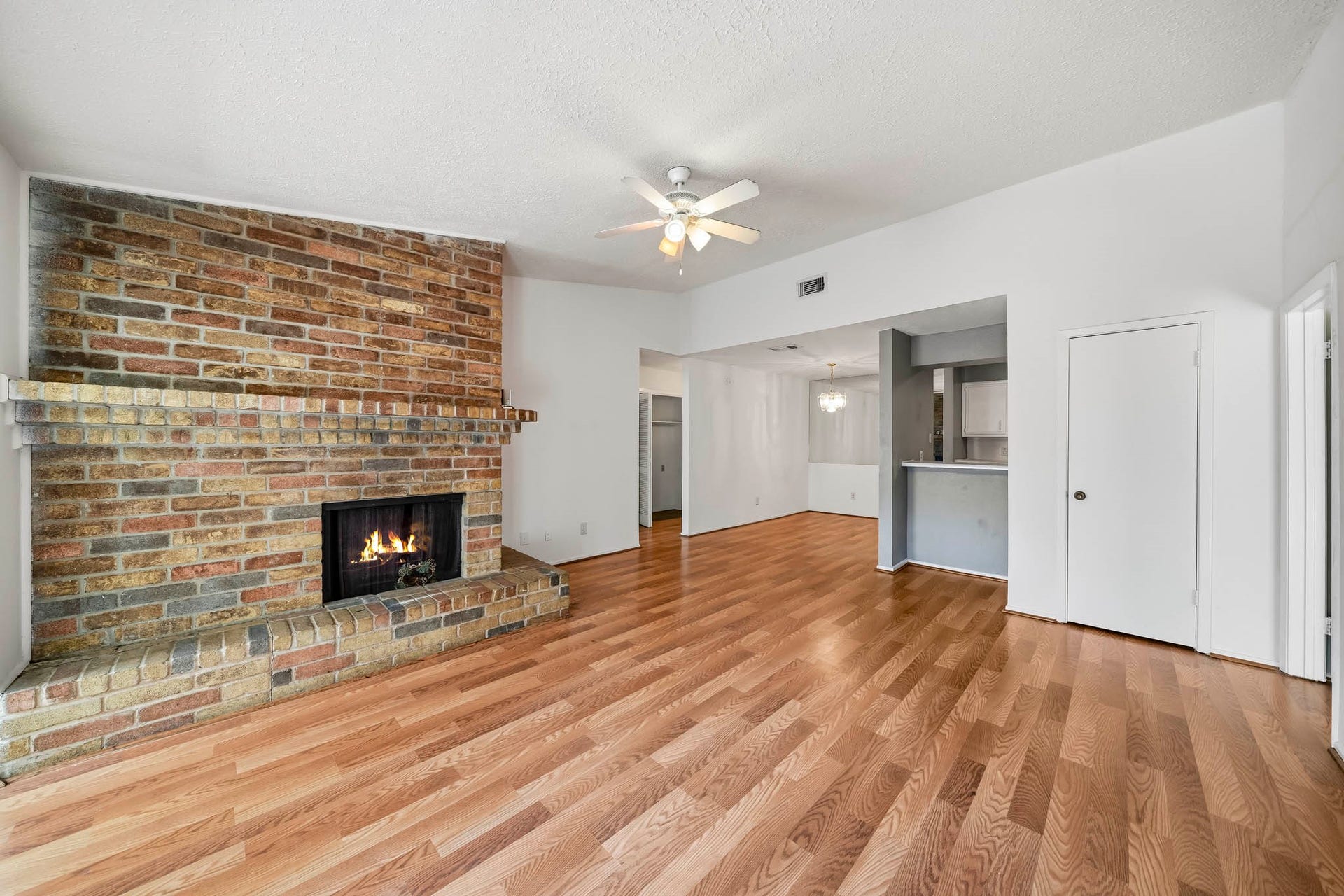 10555 Turtlewood Court, #303, Houston, TX 77072 10555 Turtlewood Court, #303, Houston, TX 77072