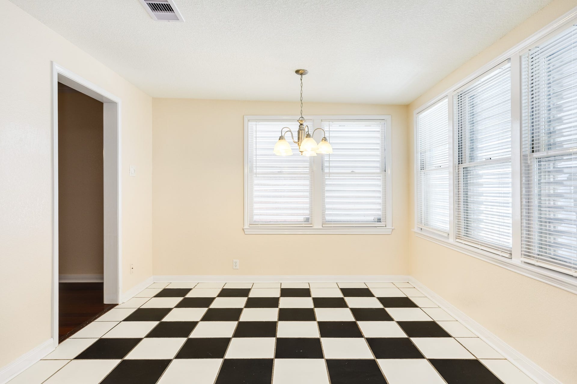 114 Tarpon Avenue, Galveston, TX 77550 114 Tarpon Avenue, Galveston, TX 77550