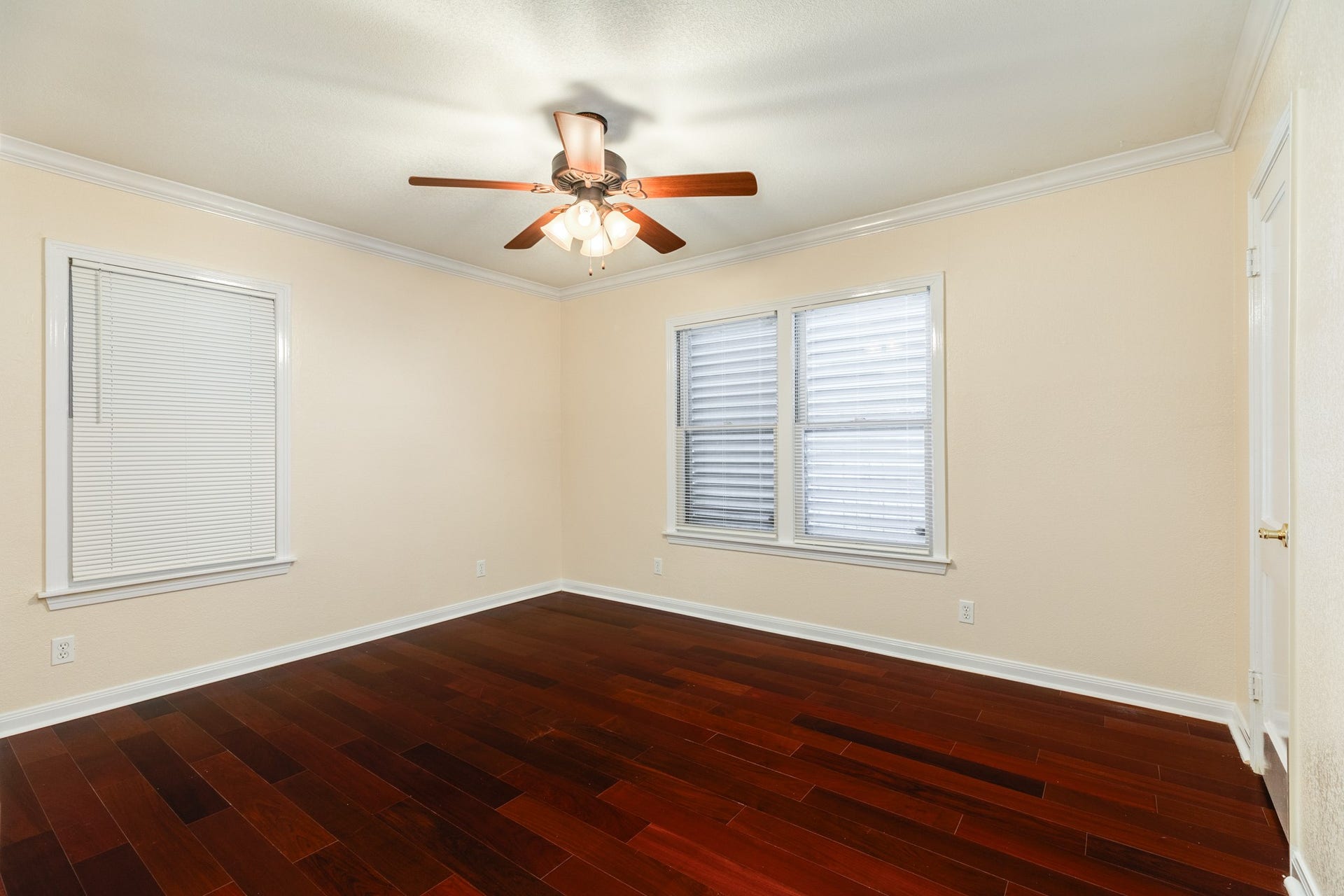 114 Tarpon Avenue, Galveston, TX 77550 114 Tarpon Avenue, Galveston, TX 77550