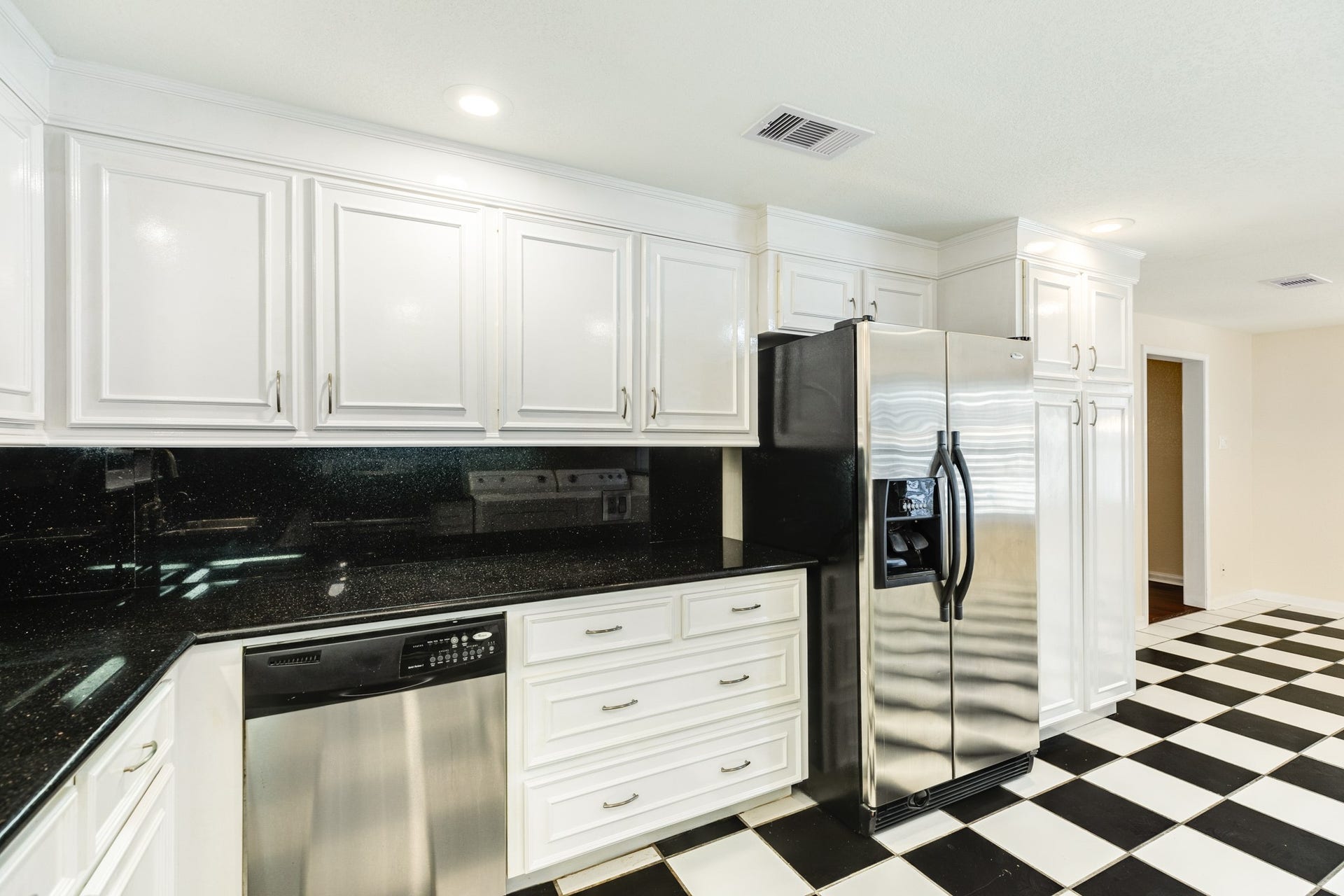 114 Tarpon Avenue, Galveston, TX 77550 114 Tarpon Avenue, Galveston, TX 77550