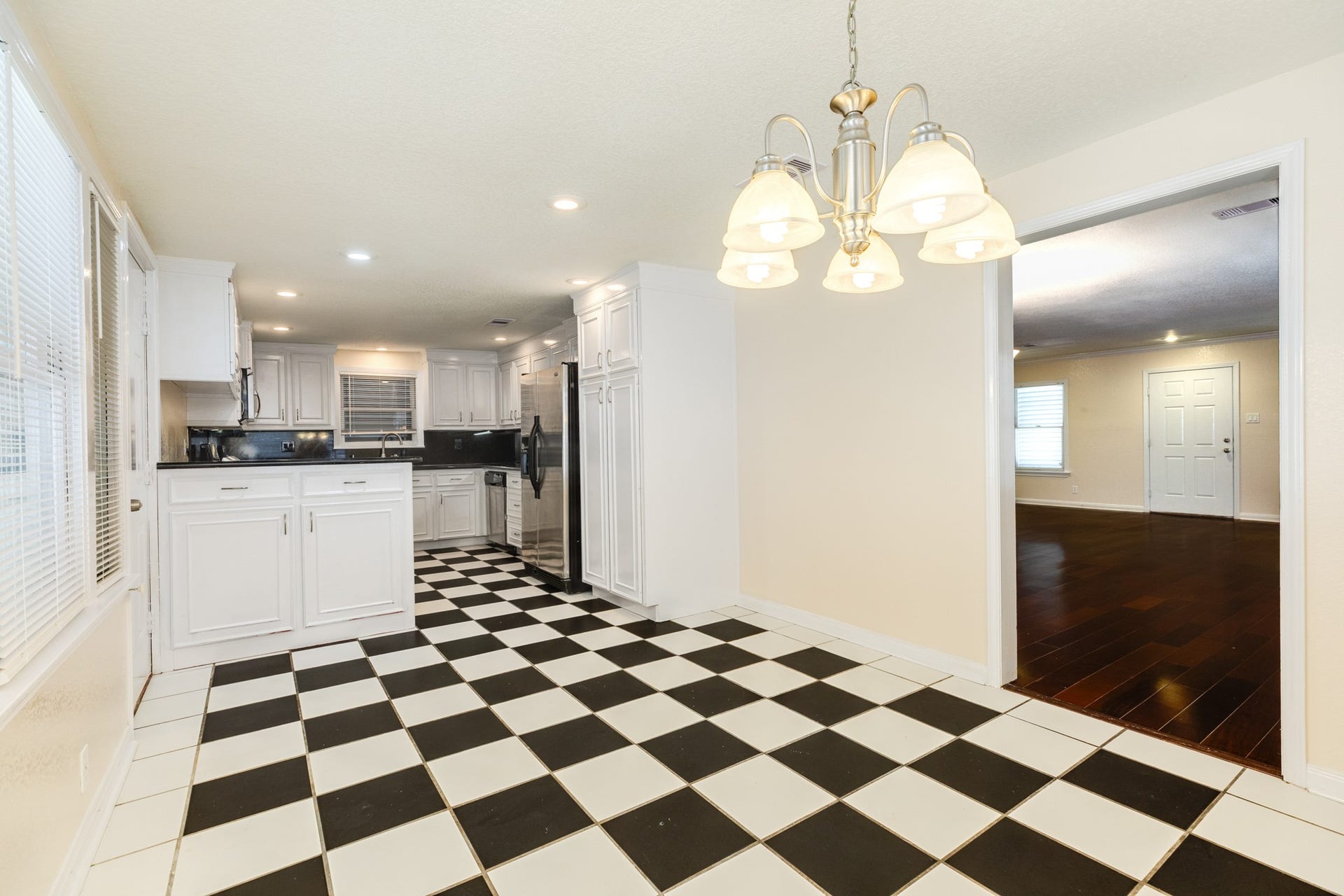 114 Tarpon Avenue, Galveston, TX 77550 114 Tarpon Avenue, Galveston, TX 77550
