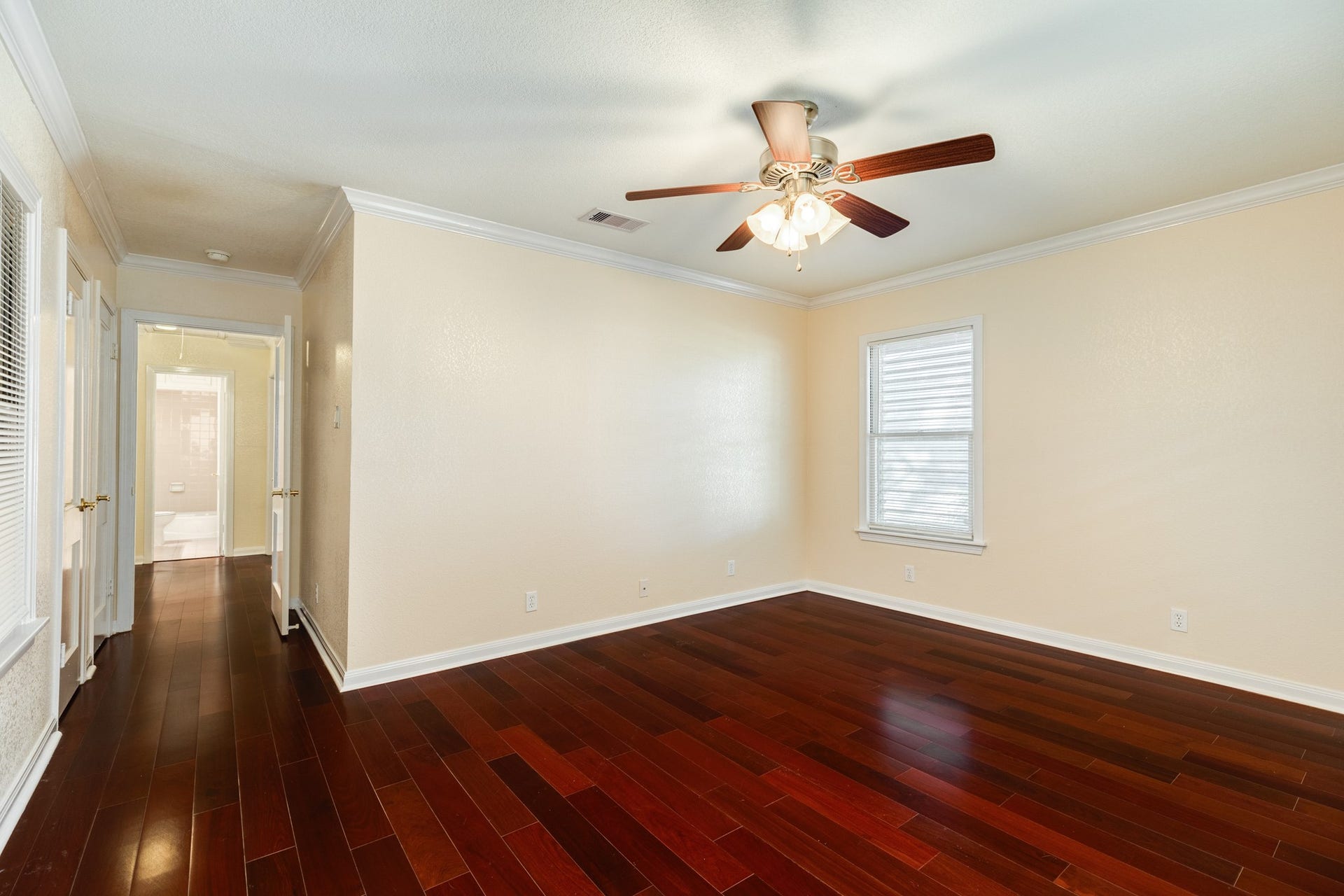 114 Tarpon Avenue, Galveston, TX 77550 114 Tarpon Avenue, Galveston, TX 77550