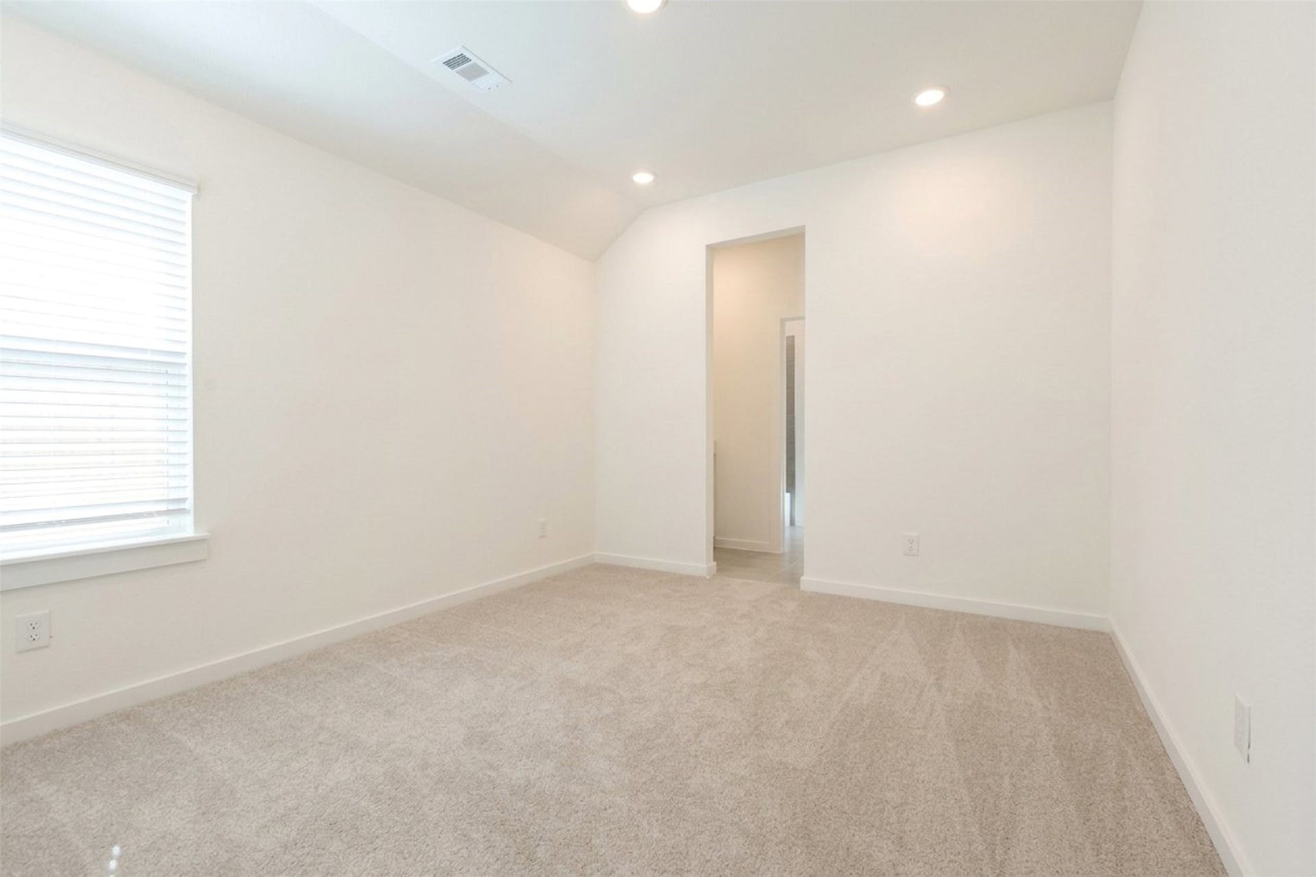 8326 Amethyst Valley Lane, Angleton, TX 77515 8326 Amethyst Valley Lane, Angleton, TX 77515