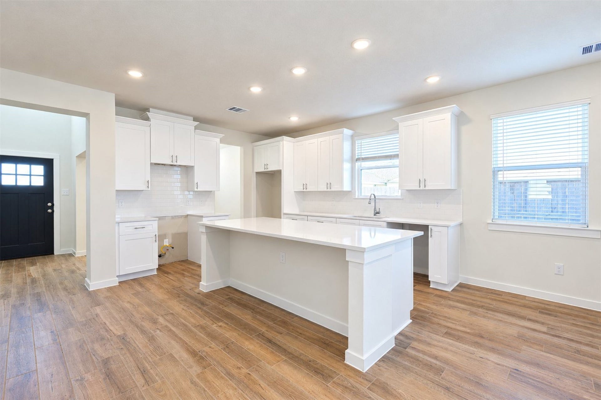 8326 Amethyst Valley Lane, Angleton, TX 77515 8326 Amethyst Valley Lane, Angleton, TX 77515