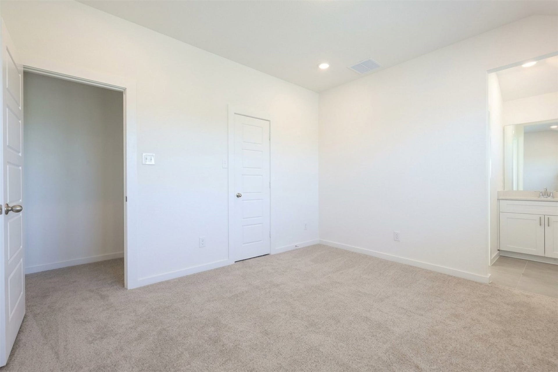 8326 Amethyst Valley Lane, Angleton, TX 77515 8326 Amethyst Valley Lane, Angleton, TX 77515