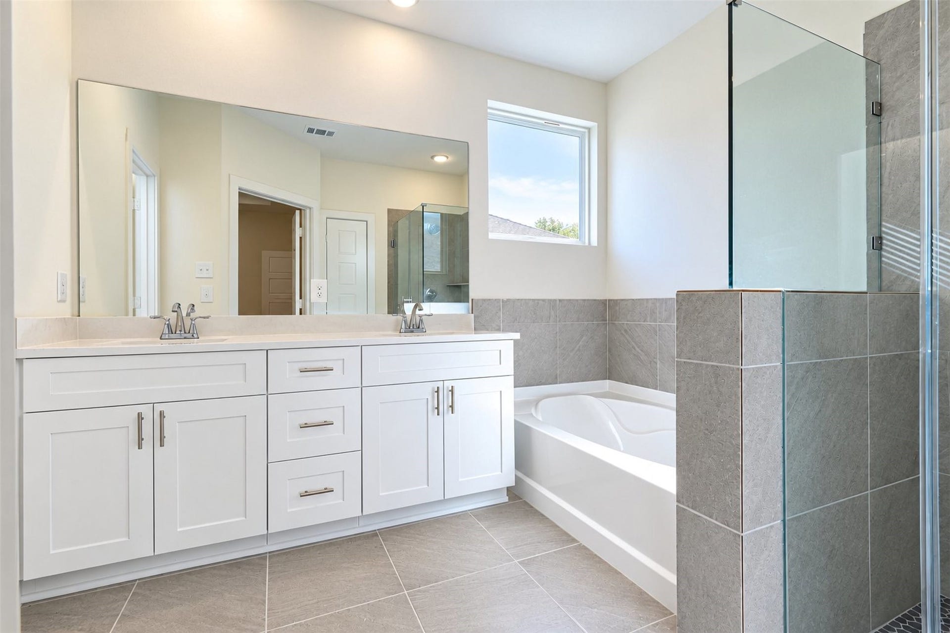 8326 Amethyst Valley Lane, Angleton, TX 77515 8326 Amethyst Valley Lane, Angleton, TX 77515