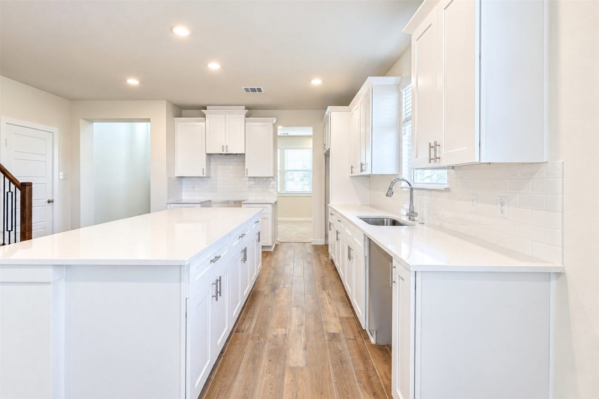 8326 Amethyst Valley Lane, Angleton, TX 77515 8326 Amethyst Valley Lane, Angleton, TX 77515
