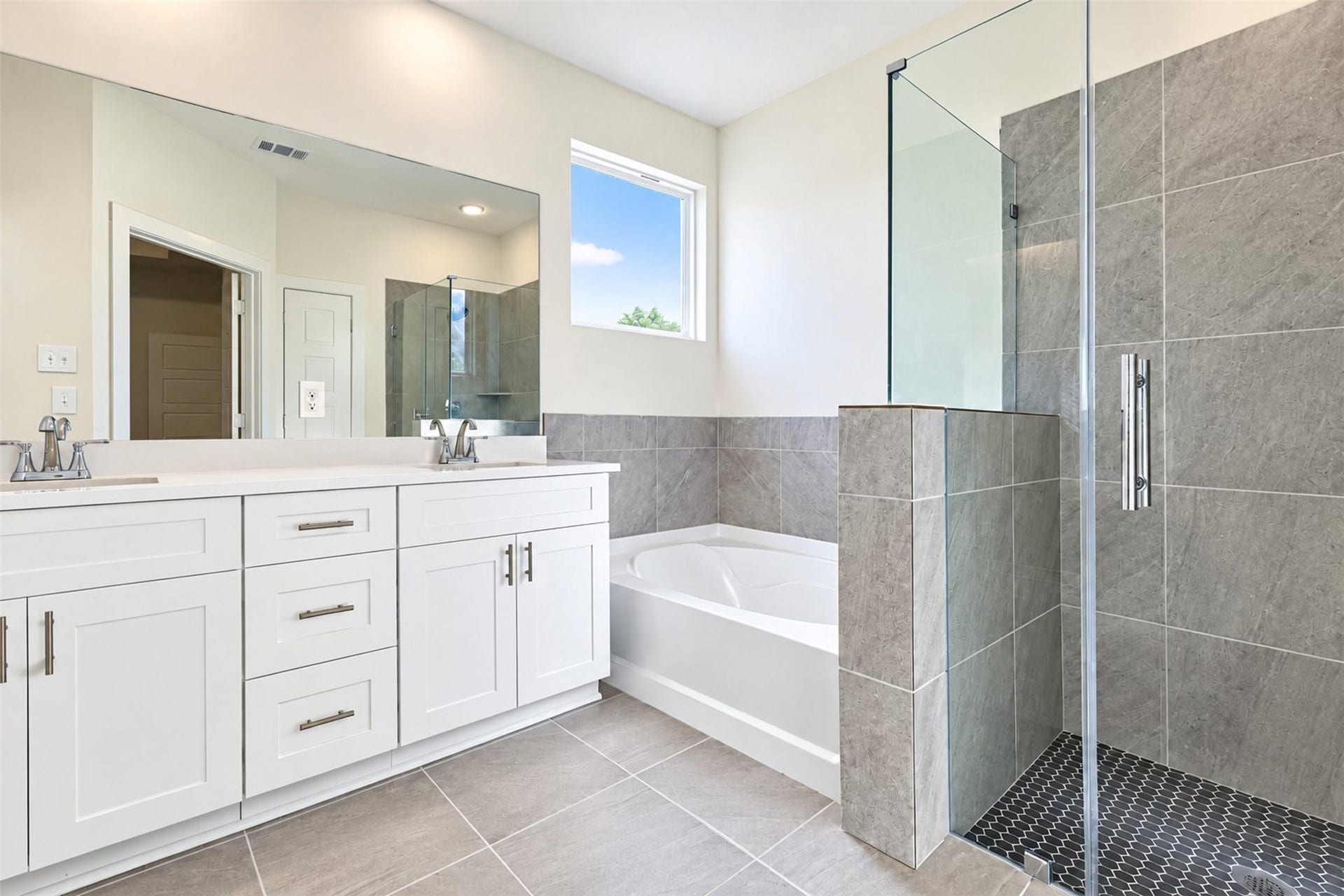 8326 Amethyst Valley Lane, Angleton, TX 77515 8326 Amethyst Valley Lane, Angleton, TX 77515