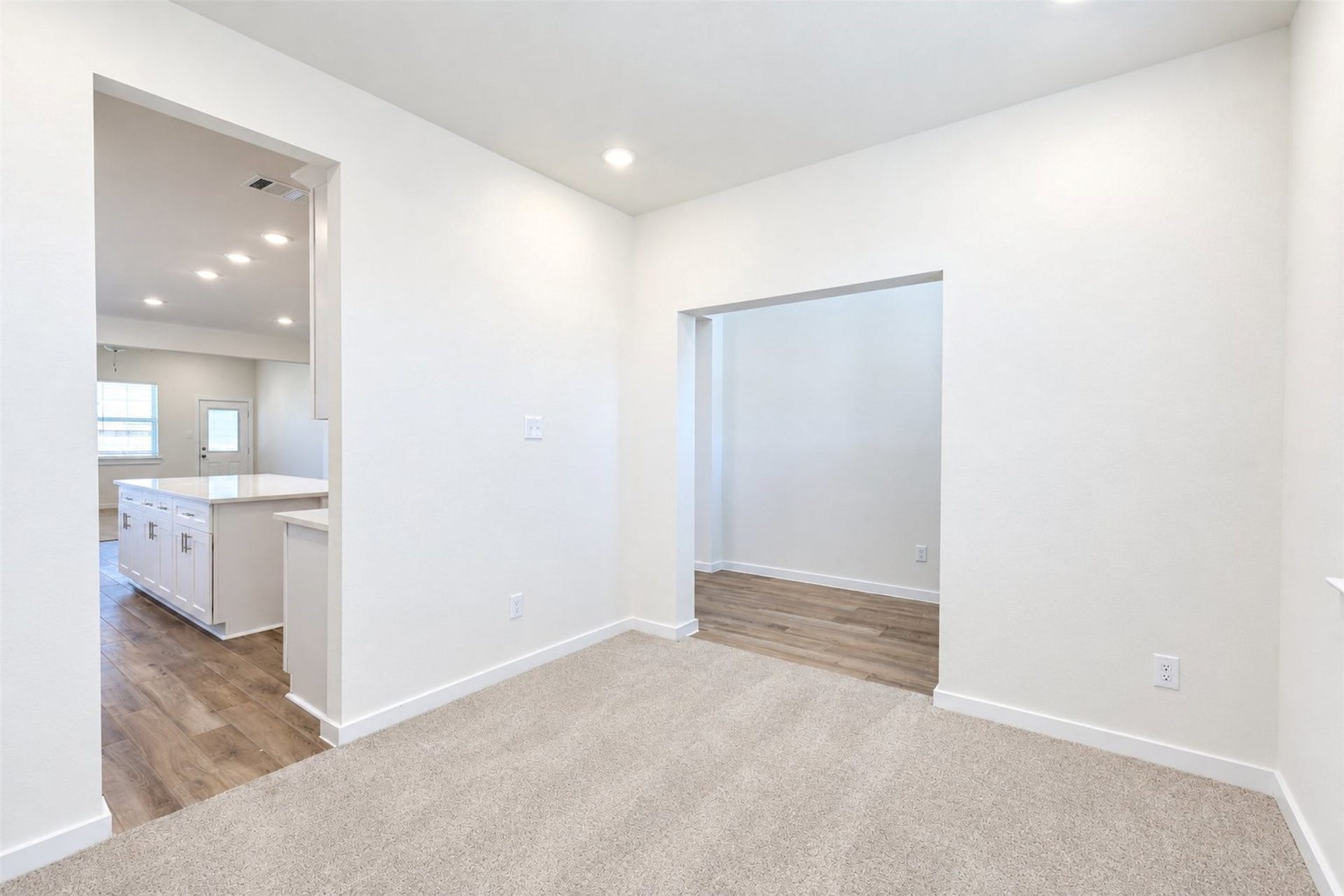 8326 Amethyst Valley Lane, Angleton, TX 77515 8326 Amethyst Valley Lane, Angleton, TX 77515