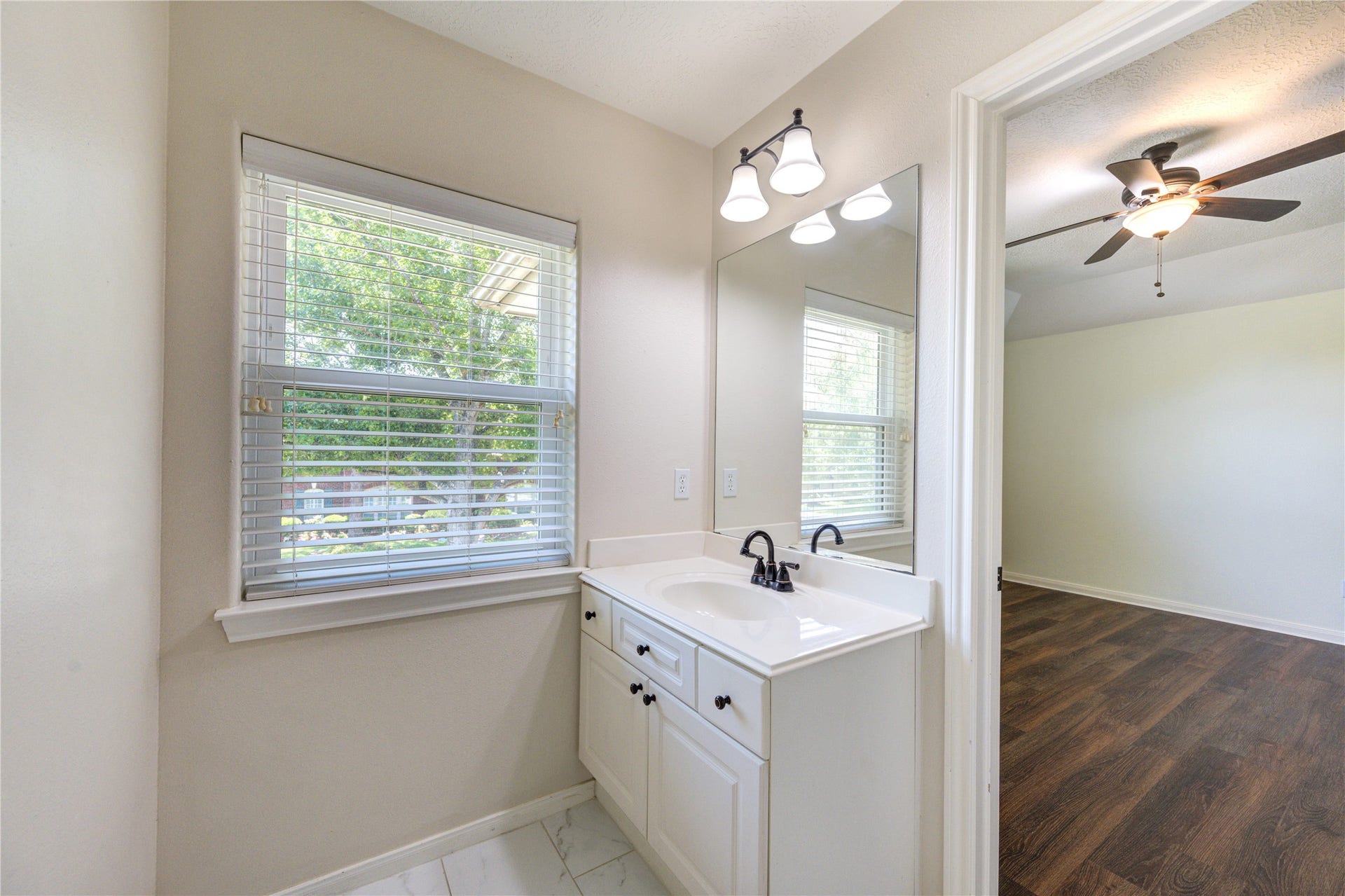 12806 Rock Falls Way, Houston, TX 77041 12806 Rock Falls Way, Houston, TX 77041