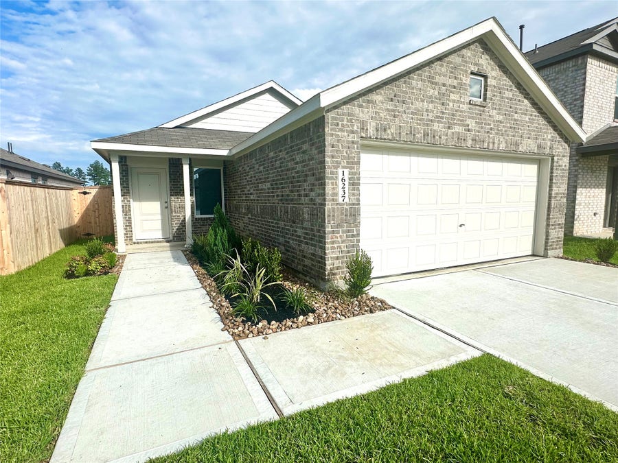 Property photo for 16237 Bergara Bend Drive, New Caney, TX