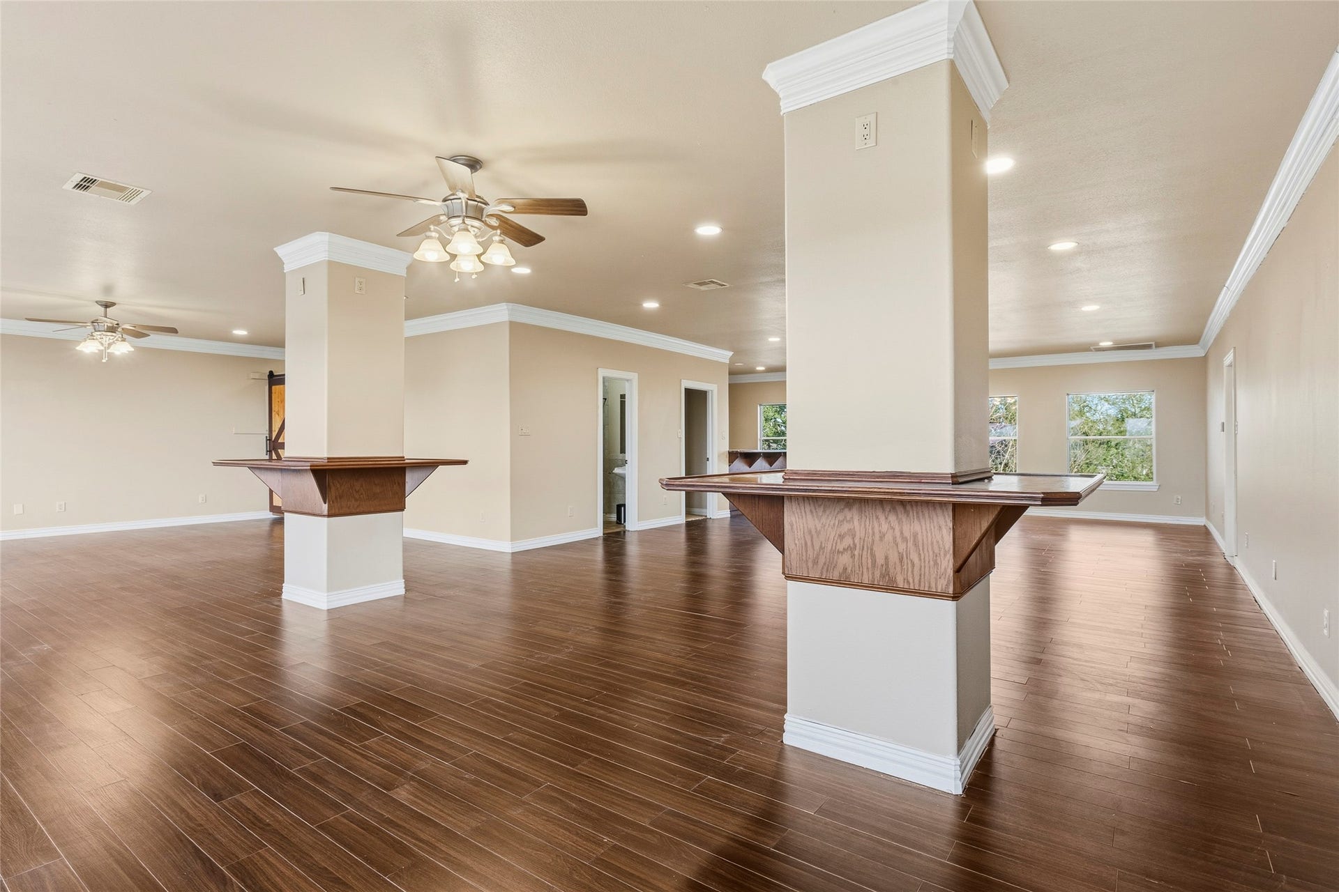 2535 Broadway Street, San Leon, TX 77539 Space for several game tables