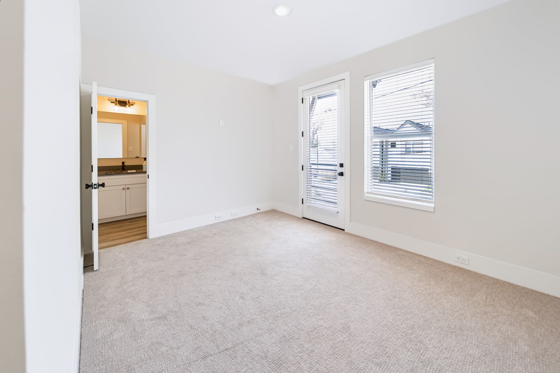 5632 Bertellis Lane, Houston, TX 77091