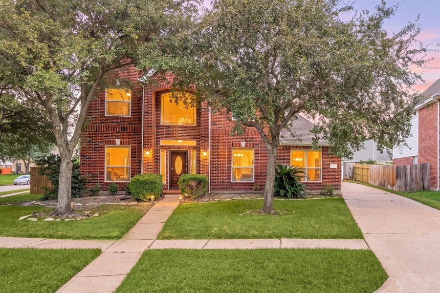 Property photo for 9319 Hudson Bend Circle, Houston, TX