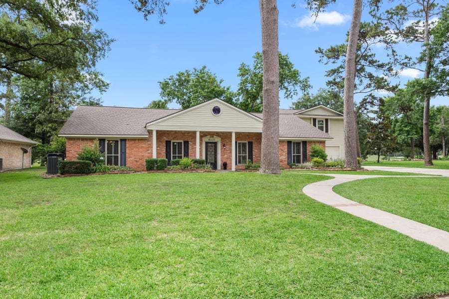 Property photo for 6115 Bermuda Dunes Drive, Houston, TX
