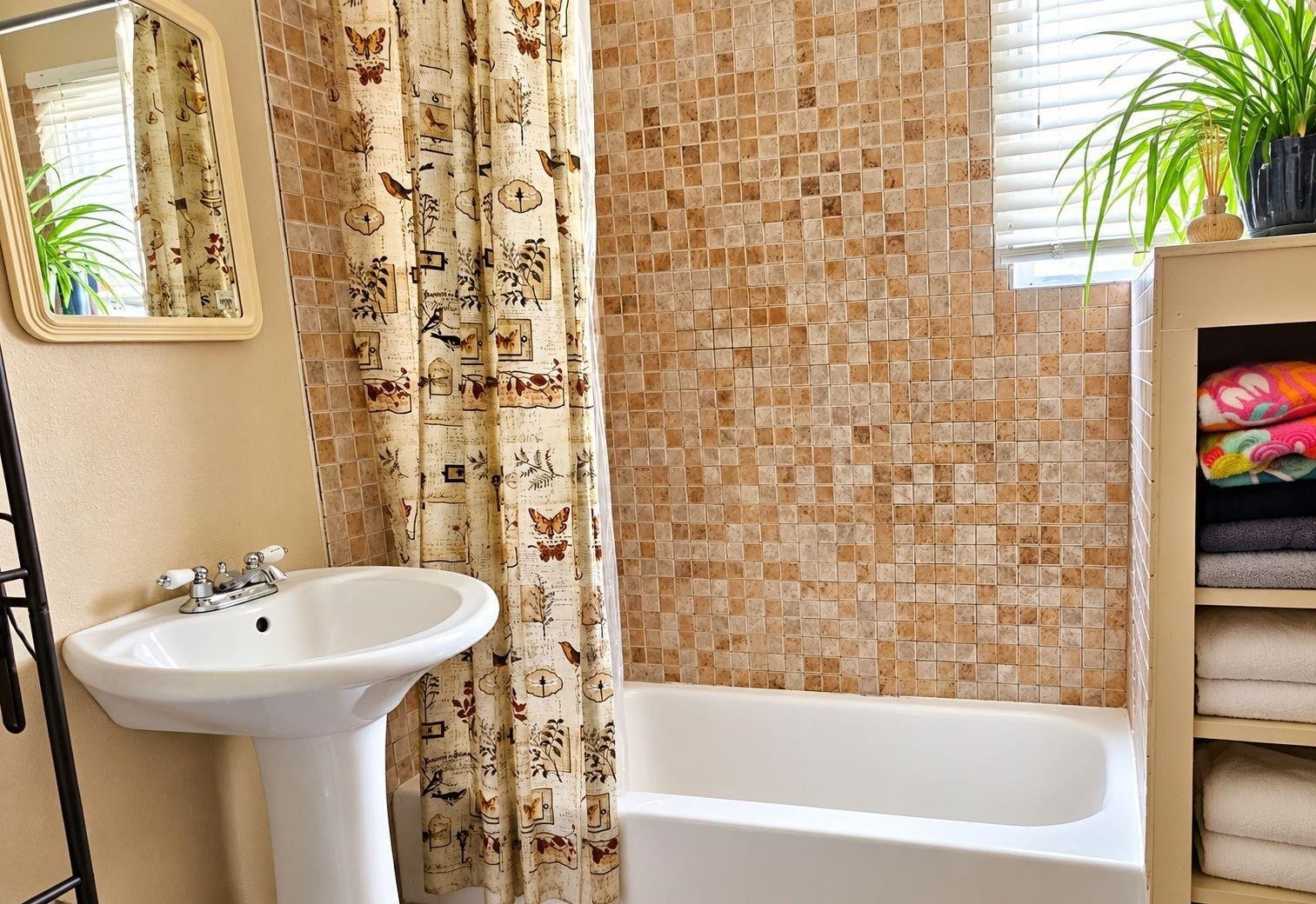 1426 17th Street, Galveston, TX 77550 1426 17th Street, Galveston, TX 77550