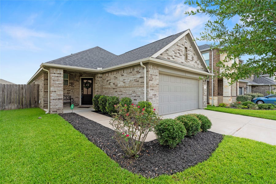 Property photo for 31222 Pinebrook Falls Lane, Hockley, TX