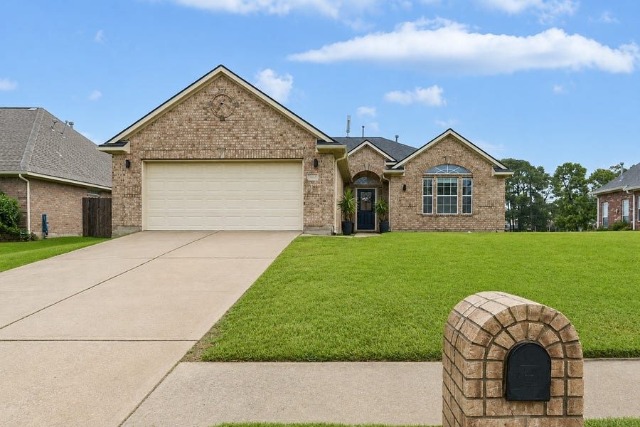 Property photo for 3536 Bayou Forest Drive, La Porte, TX