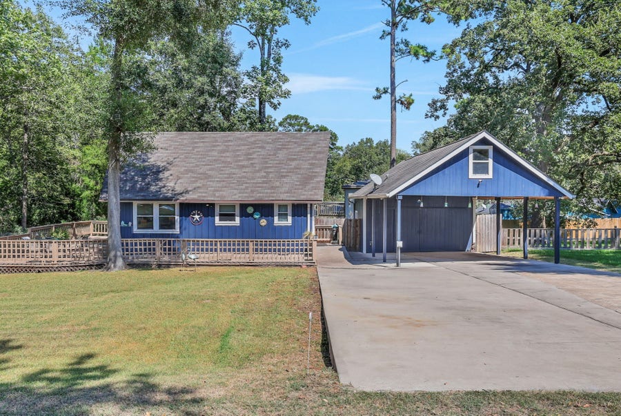 Property photo for 160 N Pine Harbour Drive, Coldspring, TX