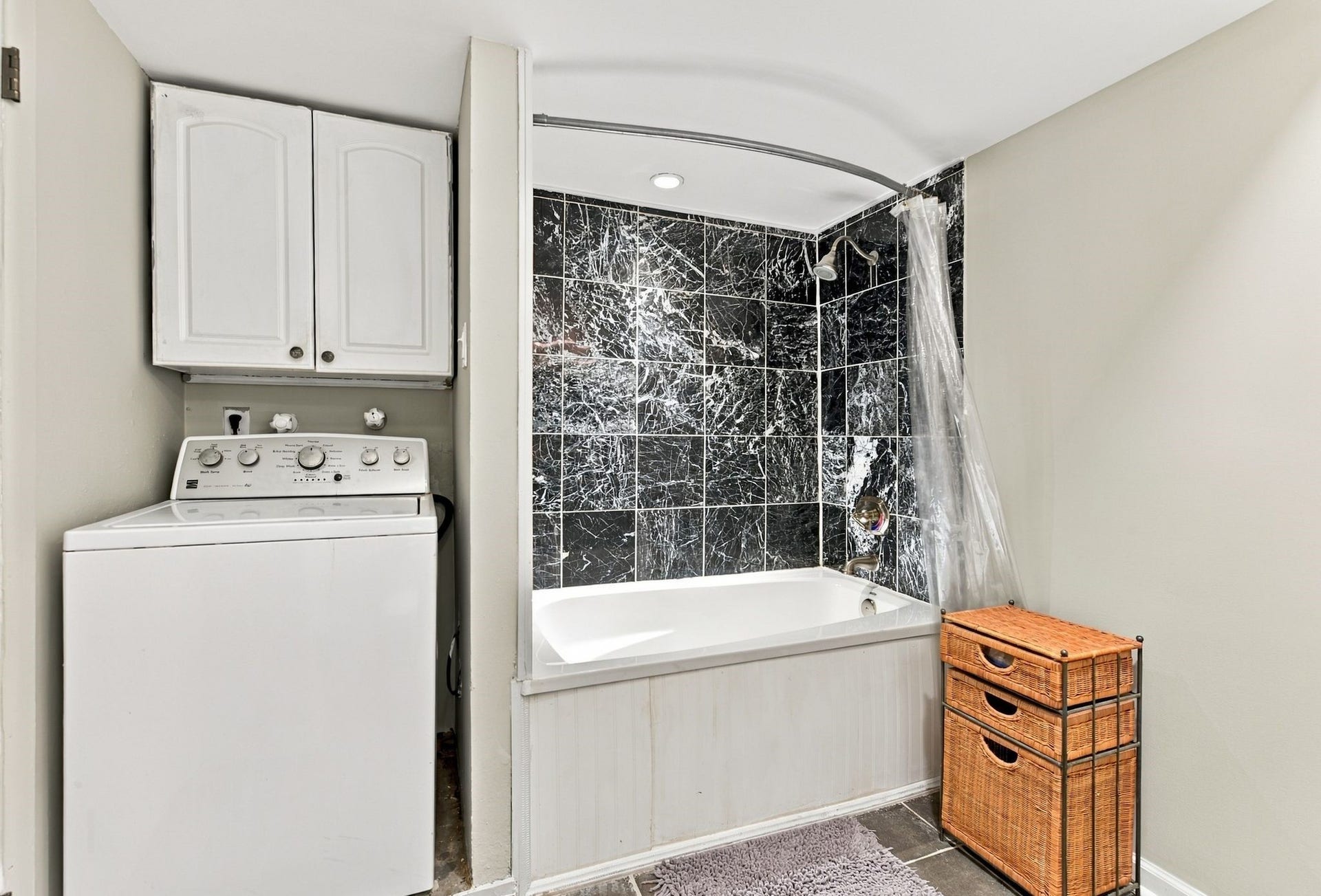 5204 Arboles Drive, #10, Houston, TX 77035 5204 Arboles Drive, #10, Houston, TX 77035