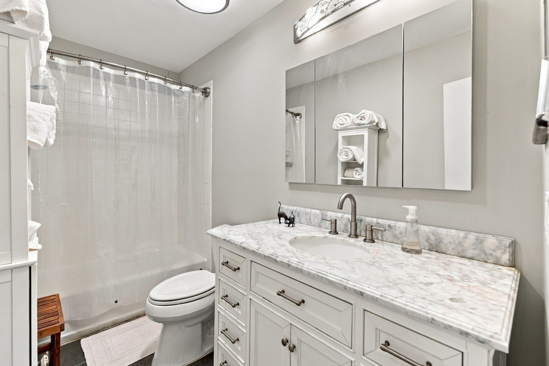 5204 Arboles Drive, #10, Houston, TX 77035 5204 Arboles Drive, #10, Houston, TX 77035